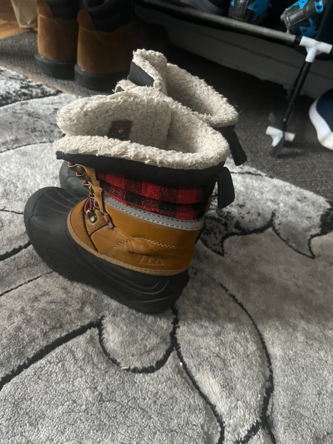 Cougar Kids' Winter Boots - Size 1 - photo 2