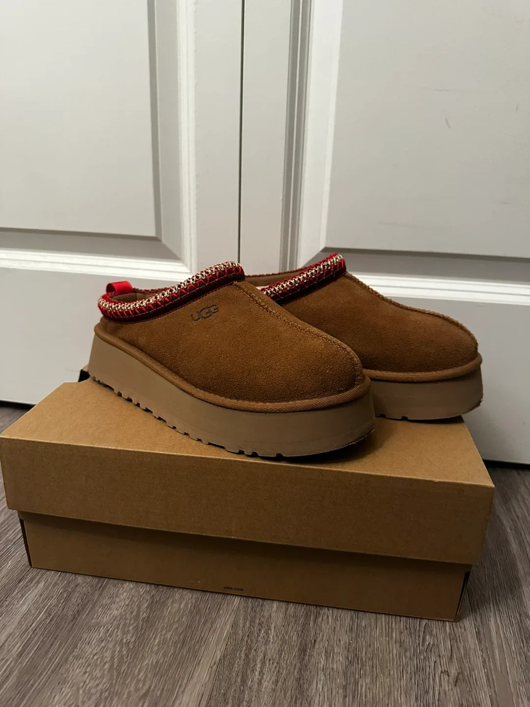 UGG Women's Tasman Platform Clogs - Brown image indicator(2)