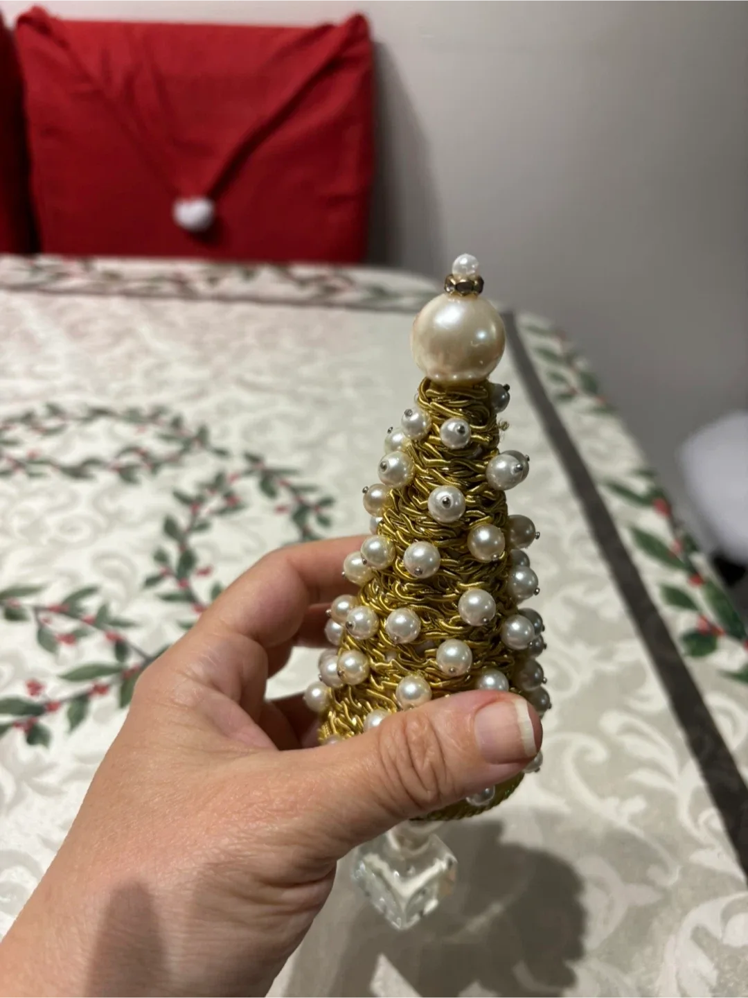 Mini Pearl & Gold Christmas Tree image indicator(4)