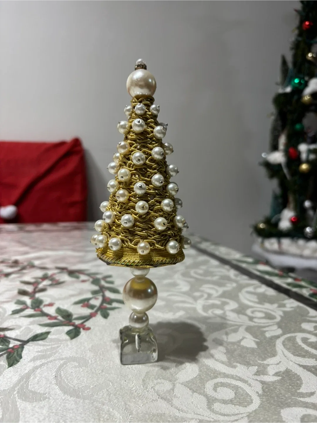 Mini Pearl & Gold Christmas Tree image indicator(8)