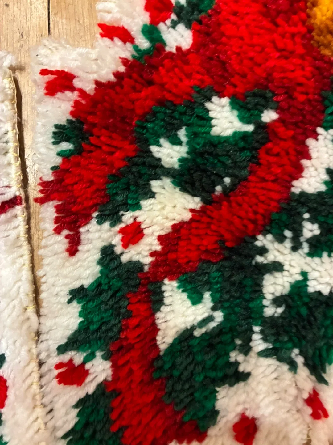 Vintage Latch Hook Christmas Tree Skirt - Handmade image indicator(2)