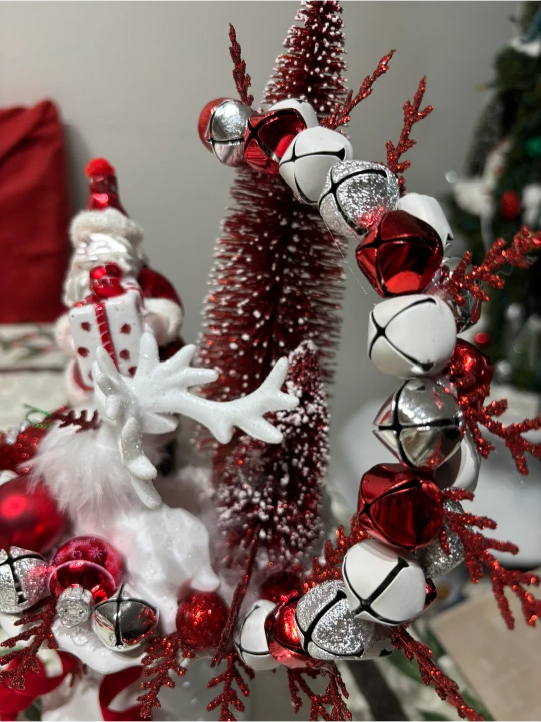 Christmas Centerpiece with Santa & Reindeer image indicator(5)