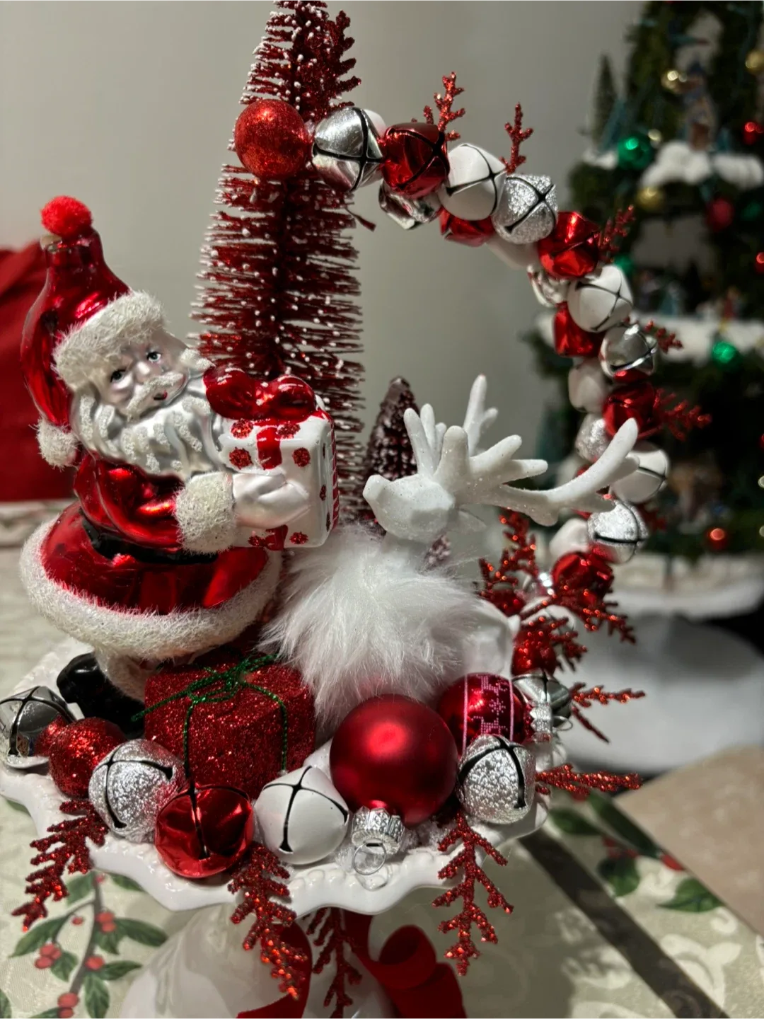 Christmas Centerpiece with Santa & Reindeer image indicator(7)