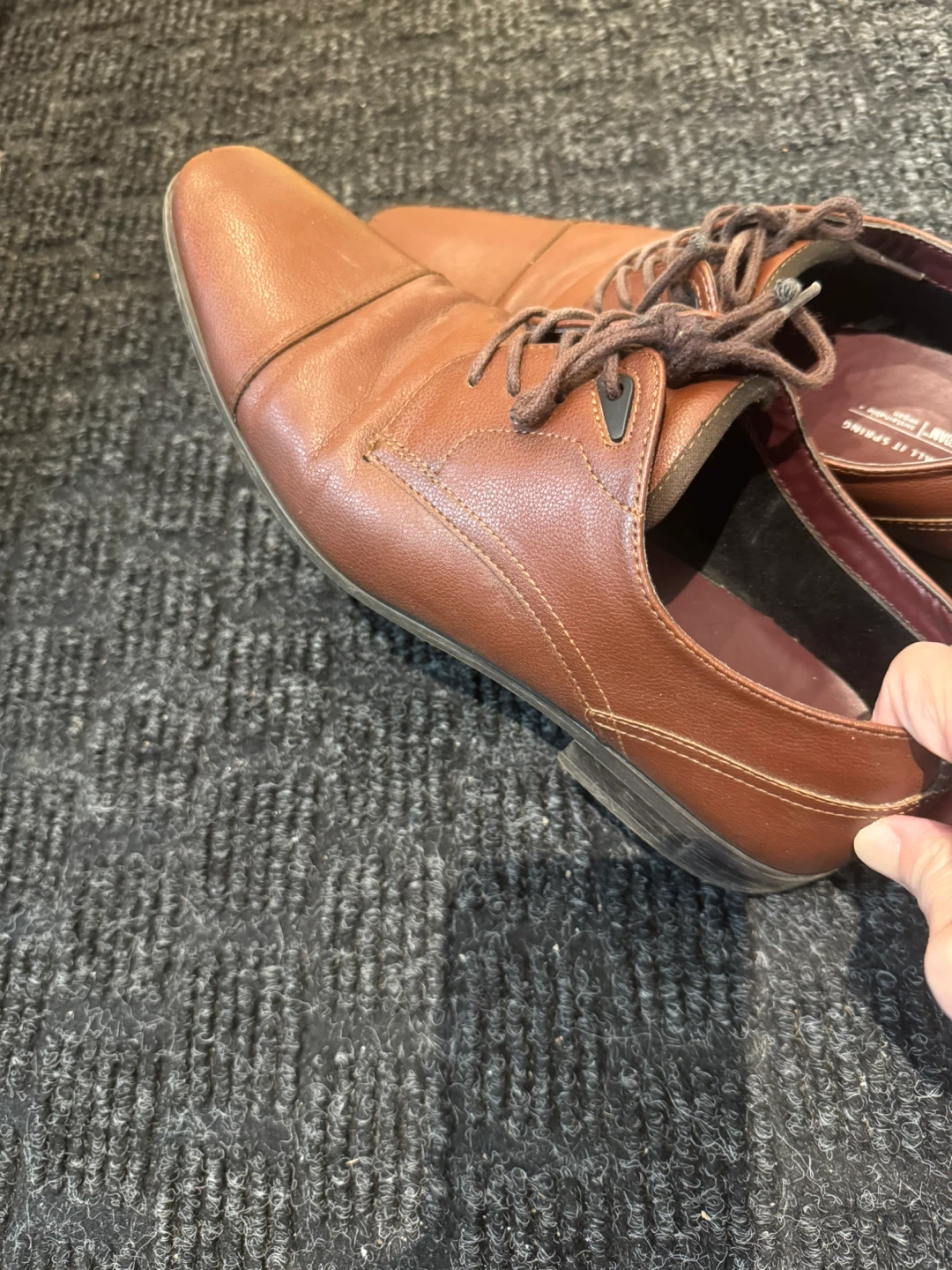 Size 8 brown men's dress shoes, in excellent  $ 18 - photo 3