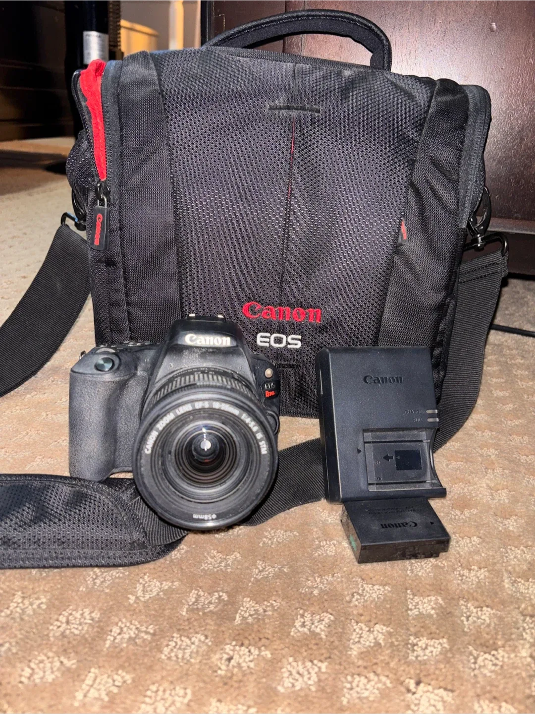 Canon Rebel EOS SL2 DSLR Camera with Bag & Charger