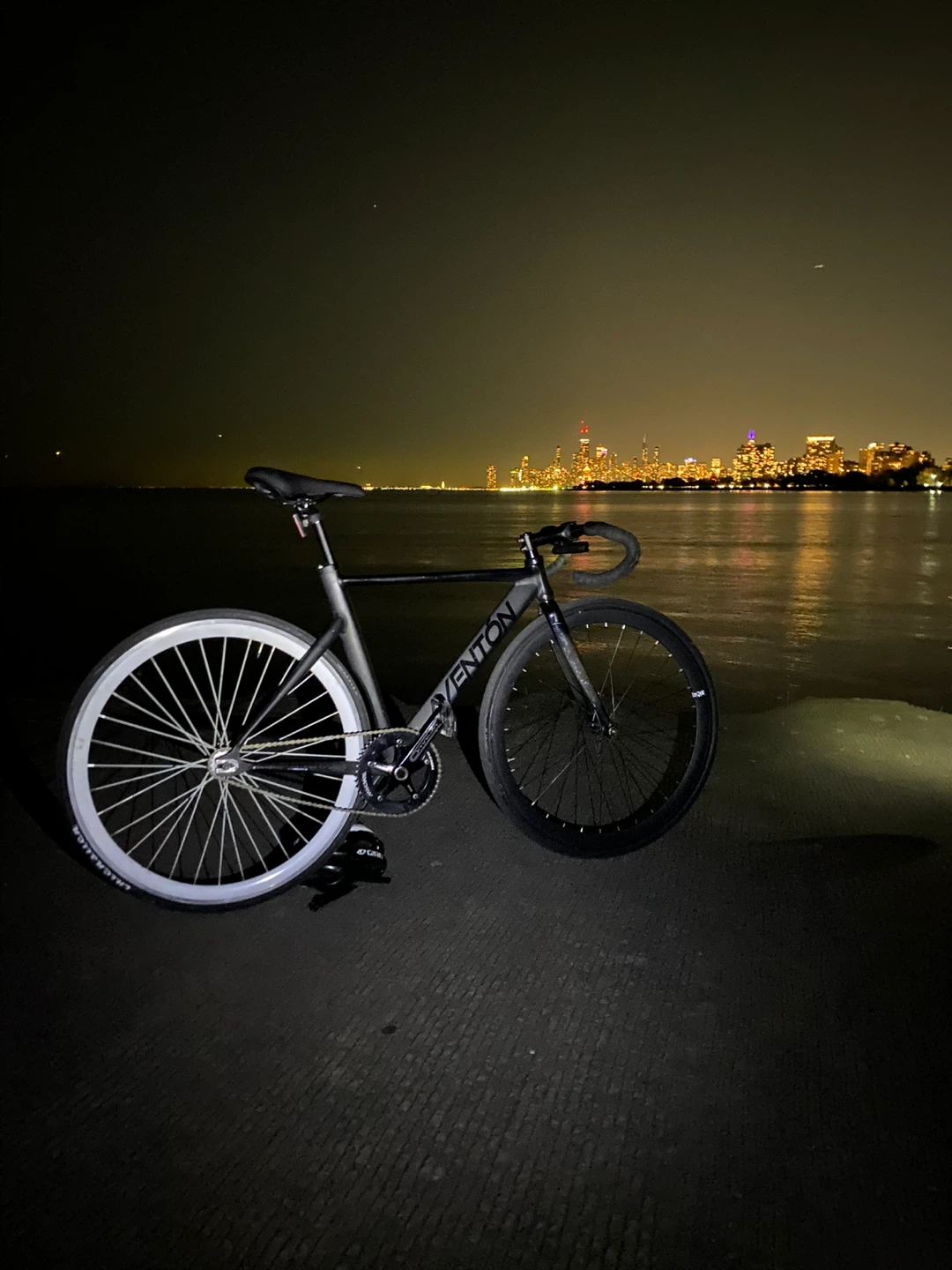 FRAMSET AVENTON