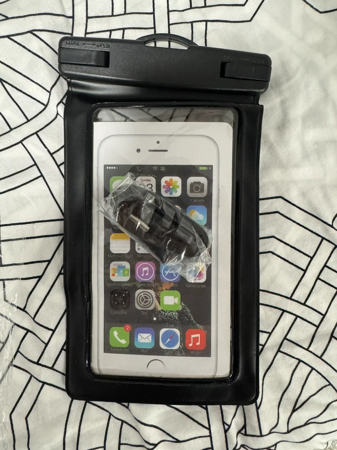 Waterproof Cell Phone Case - Black