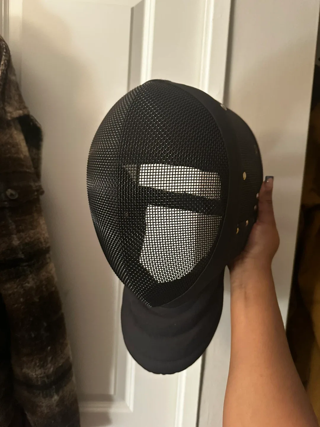 Size large Fencing Mask - Black