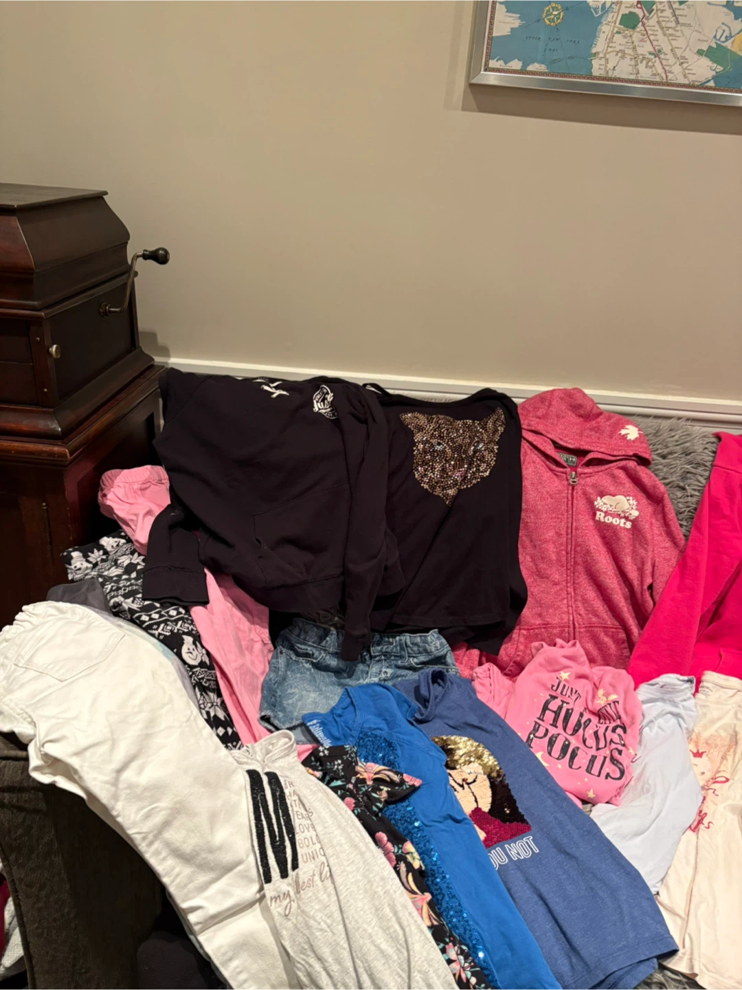 Mixed Clothing Lot - girls size 10-14-Bench, Roots, & More! - photo 2