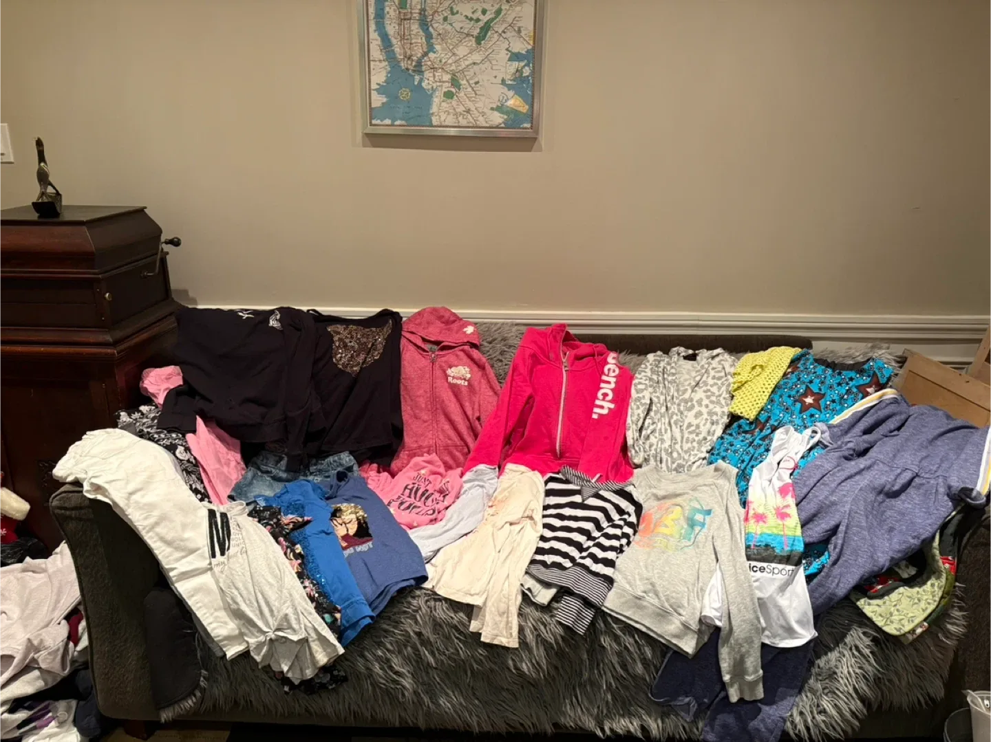 Mixed Clothing Lot - girls size 10-14-Bench, Roots, & More!
