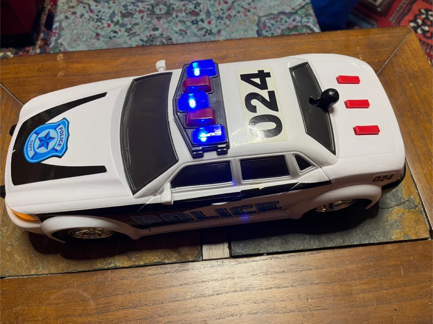 Police Interceptor Toy Car image indicator(6)