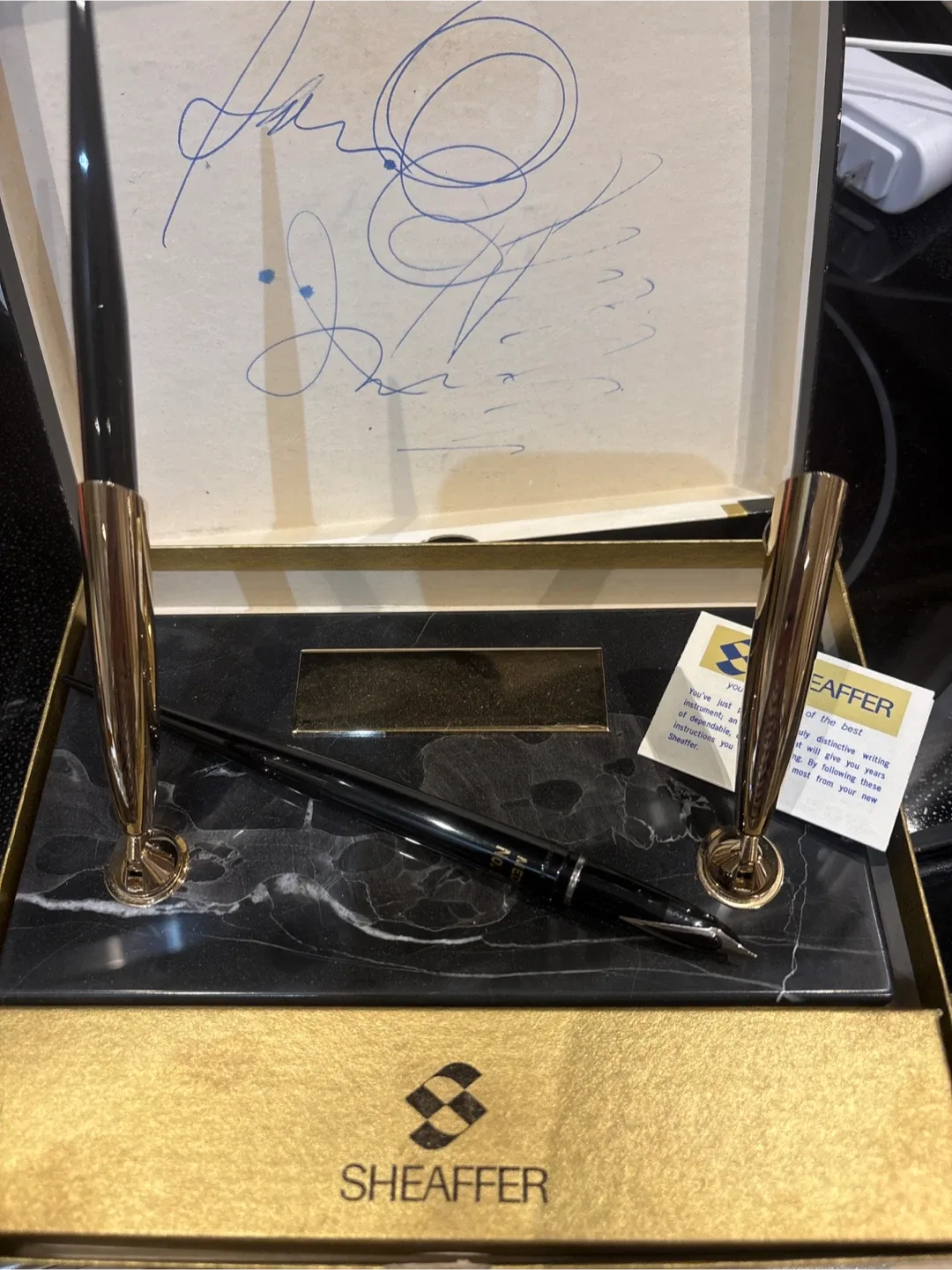 Sheaffer Desk Pen Set with Marble Base image indicator(3)