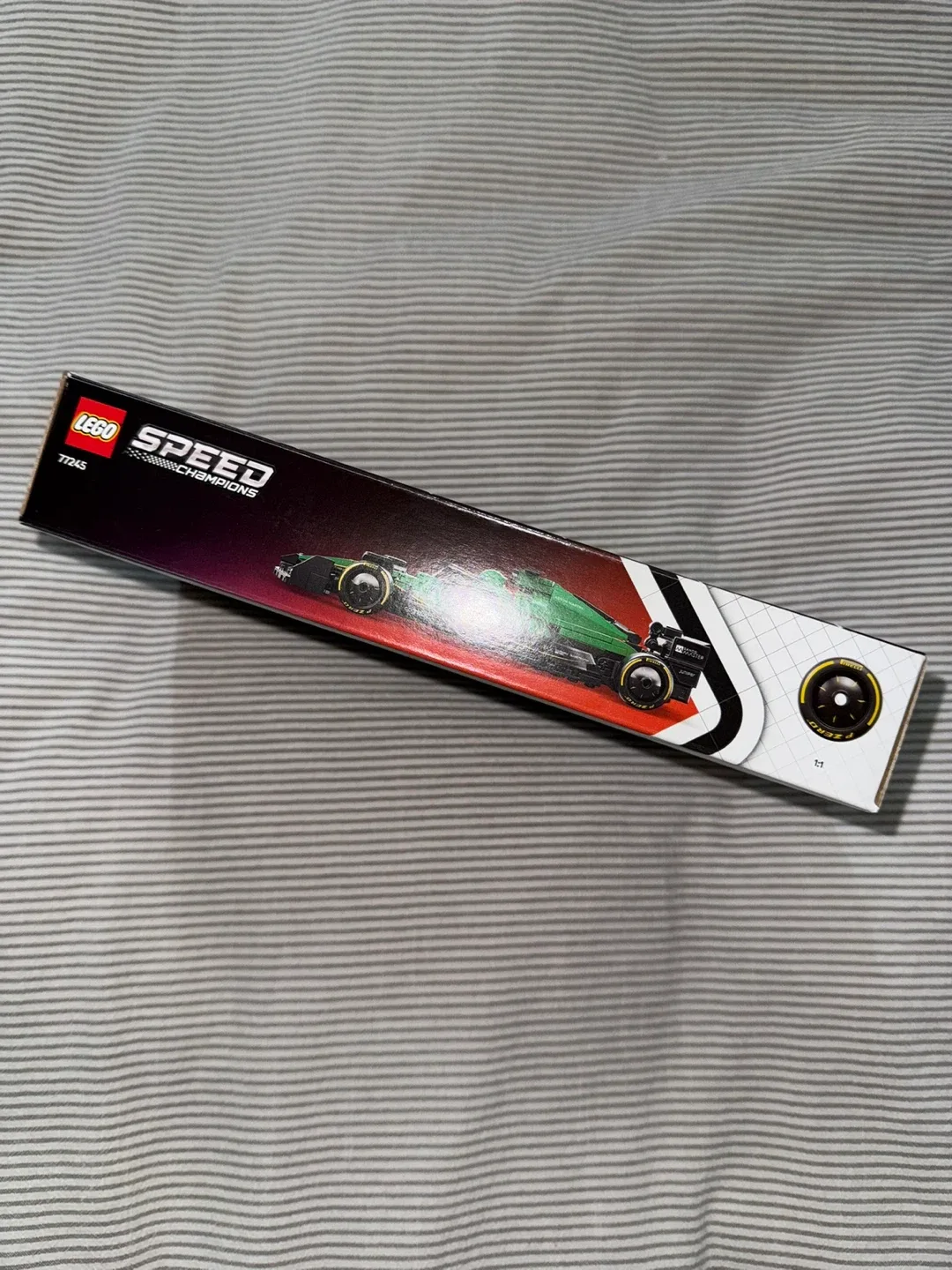 Lego Speed Champions Aston Martin Aramco F1® AMR24 77245 image indicator(5)