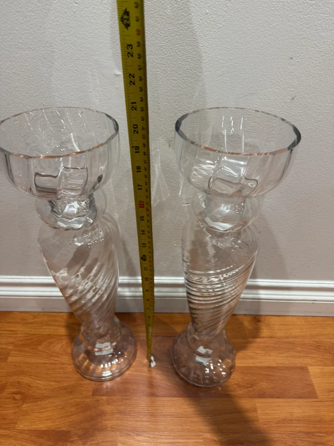 Pair of Clear Glass Vases image indicator(2)