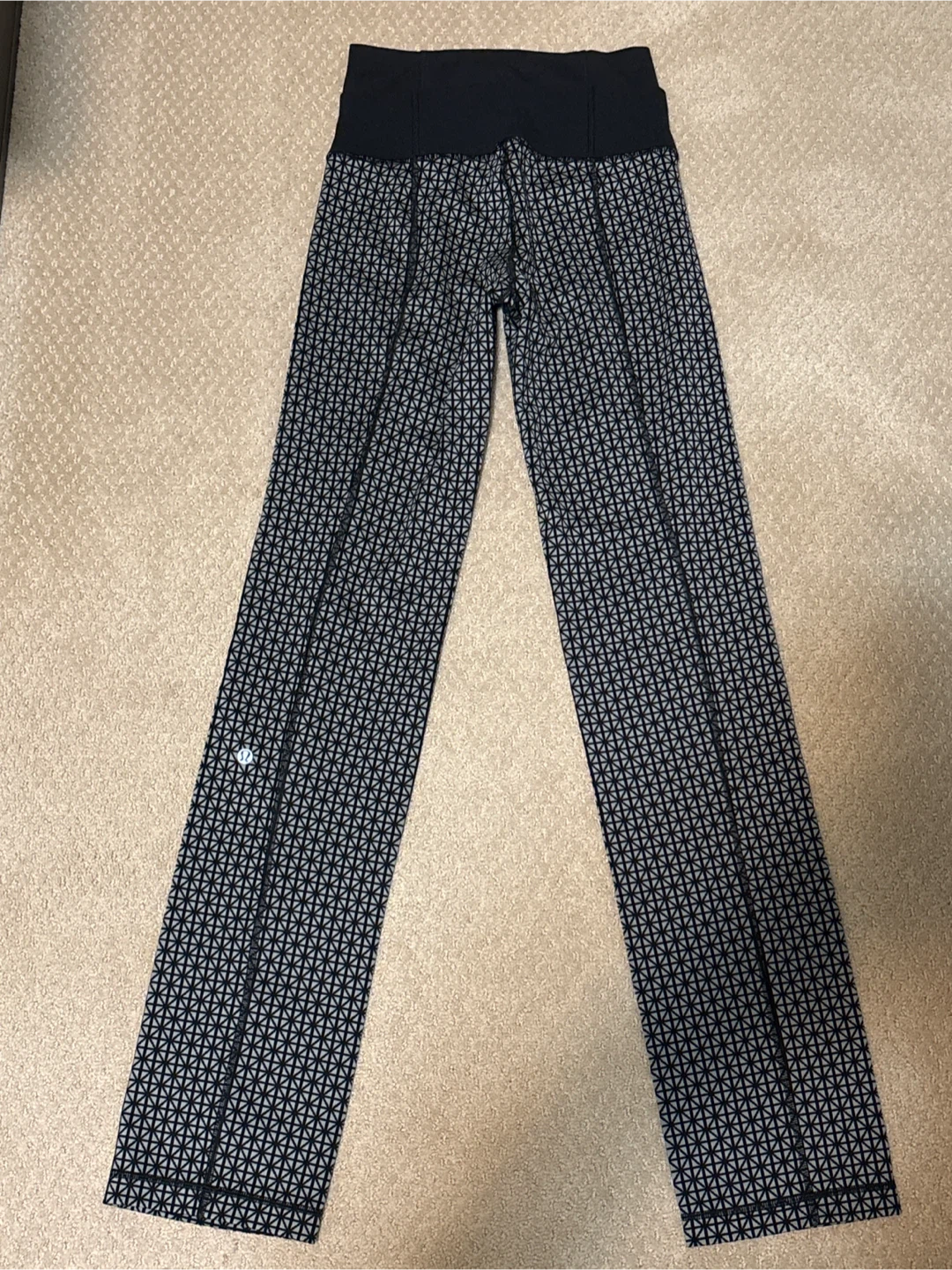 Lululemon Black Patterned Leggings - photo 2