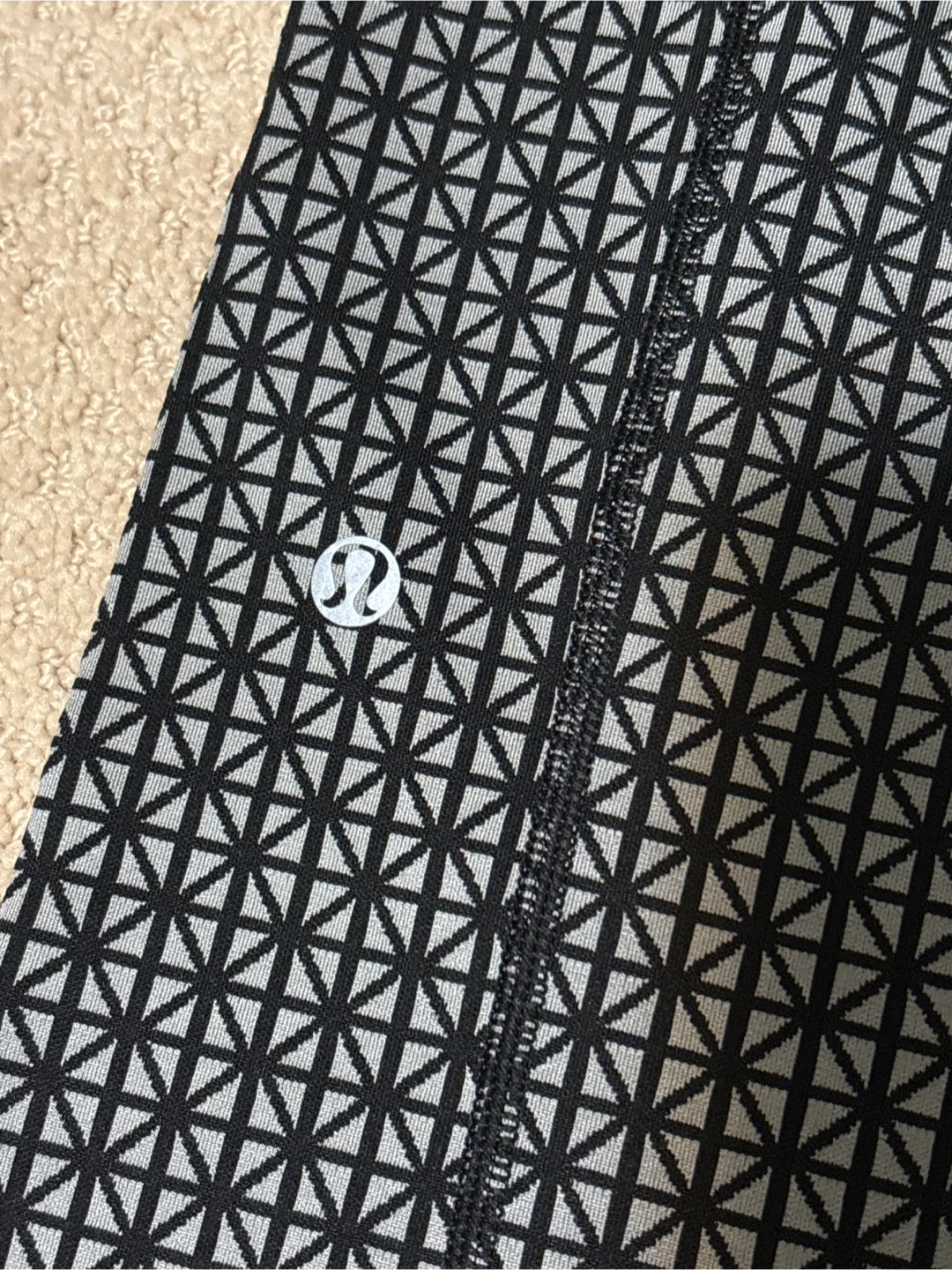 Lululemon Black Patterned Leggings - photo 4
