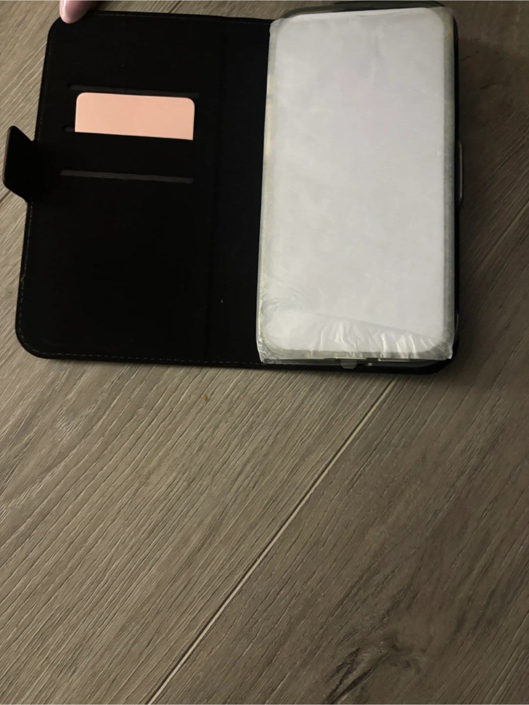 Kate Spade iPhone 13 Pro Magnetic Wrap Folio Case - NEW! - photo 4