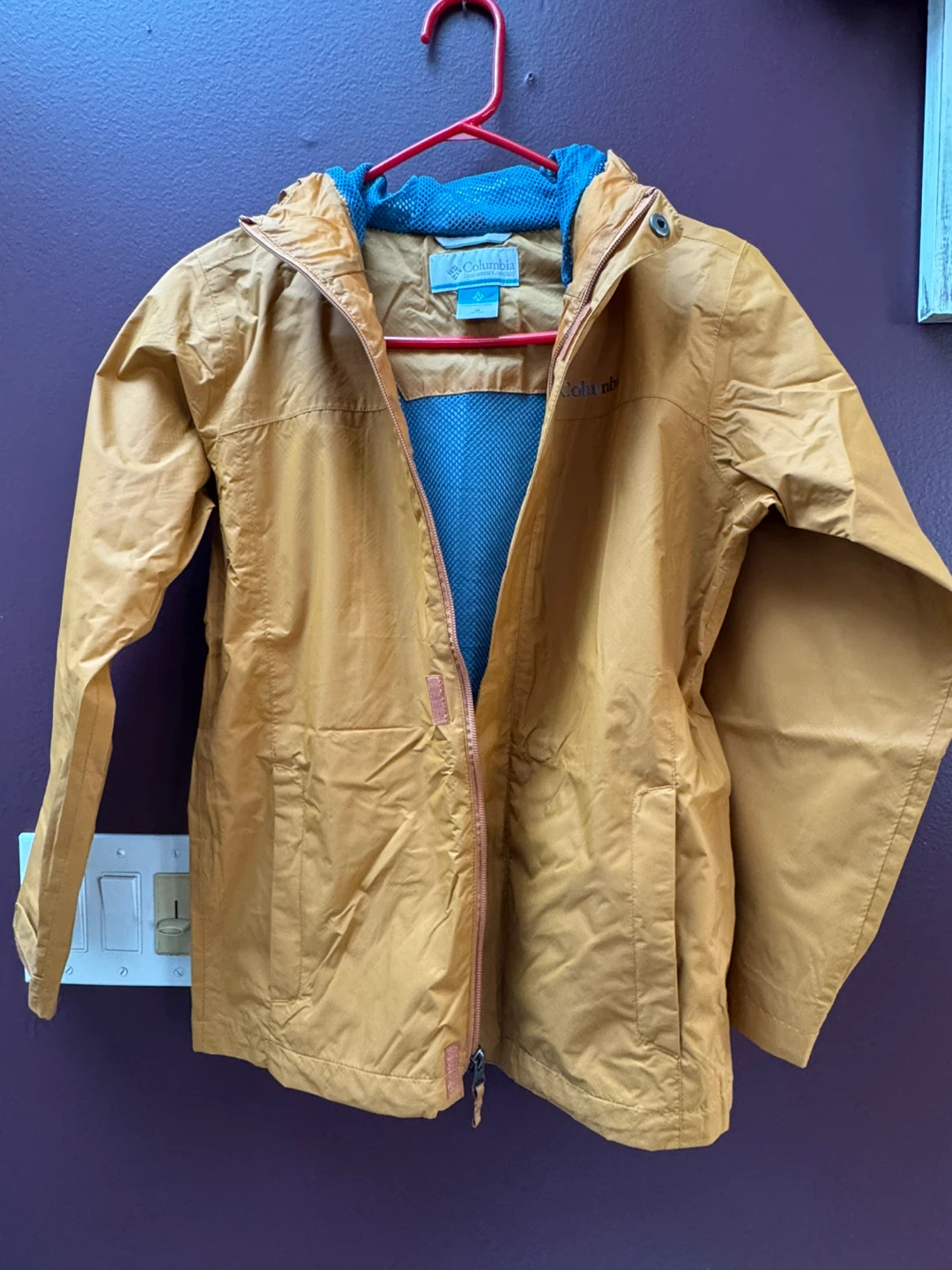 Columbia Omni-Tech Jacket Size M (10/12)
