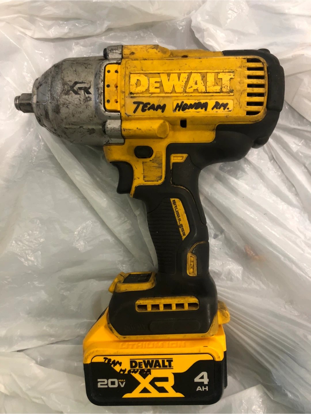 Dewalt 1/2” 20v XR Impact Torque Wrench with 4hr battery.