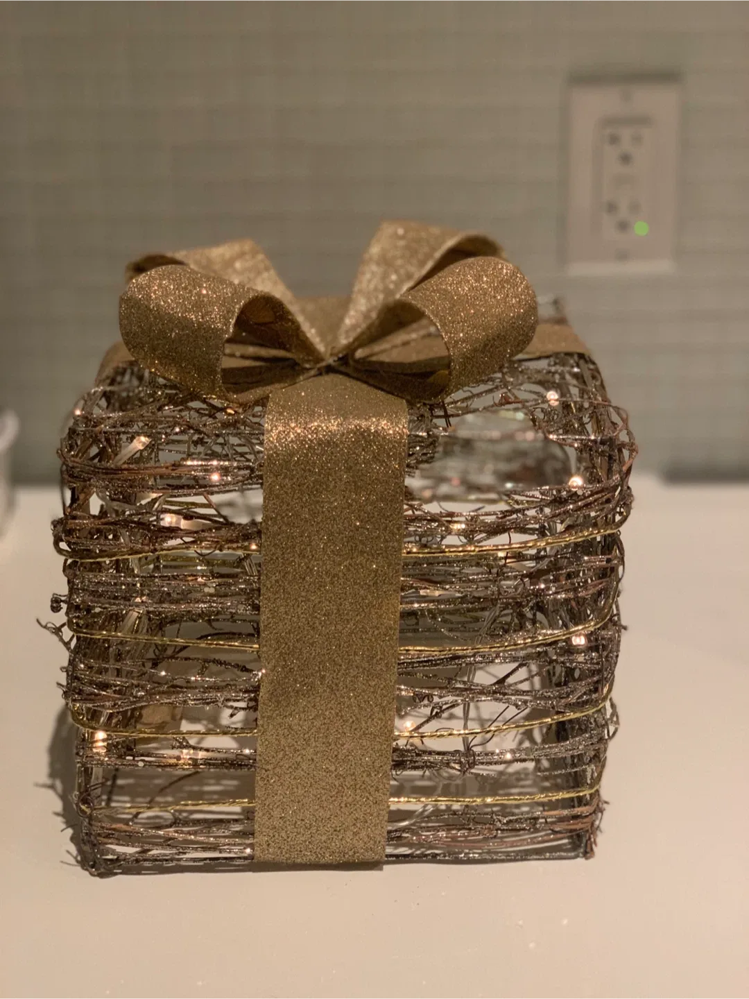 🎄✨Large Christmas Sparkling Illuminated Gift Box