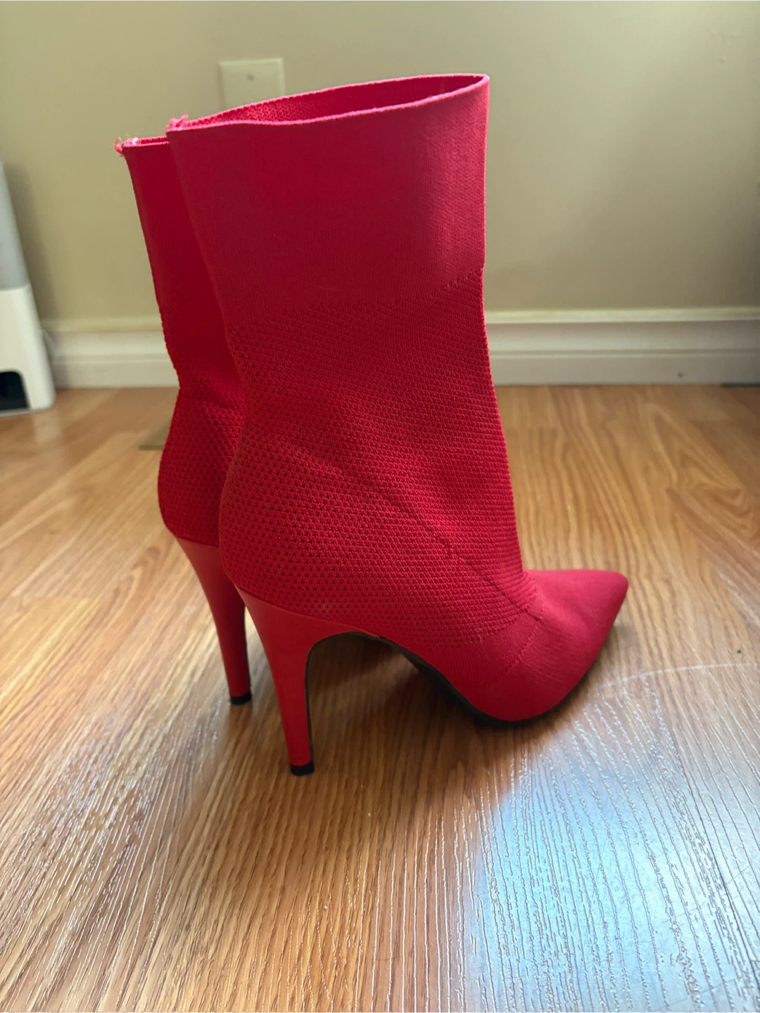 Red Pointed Toe Ankle Boots - photo 5