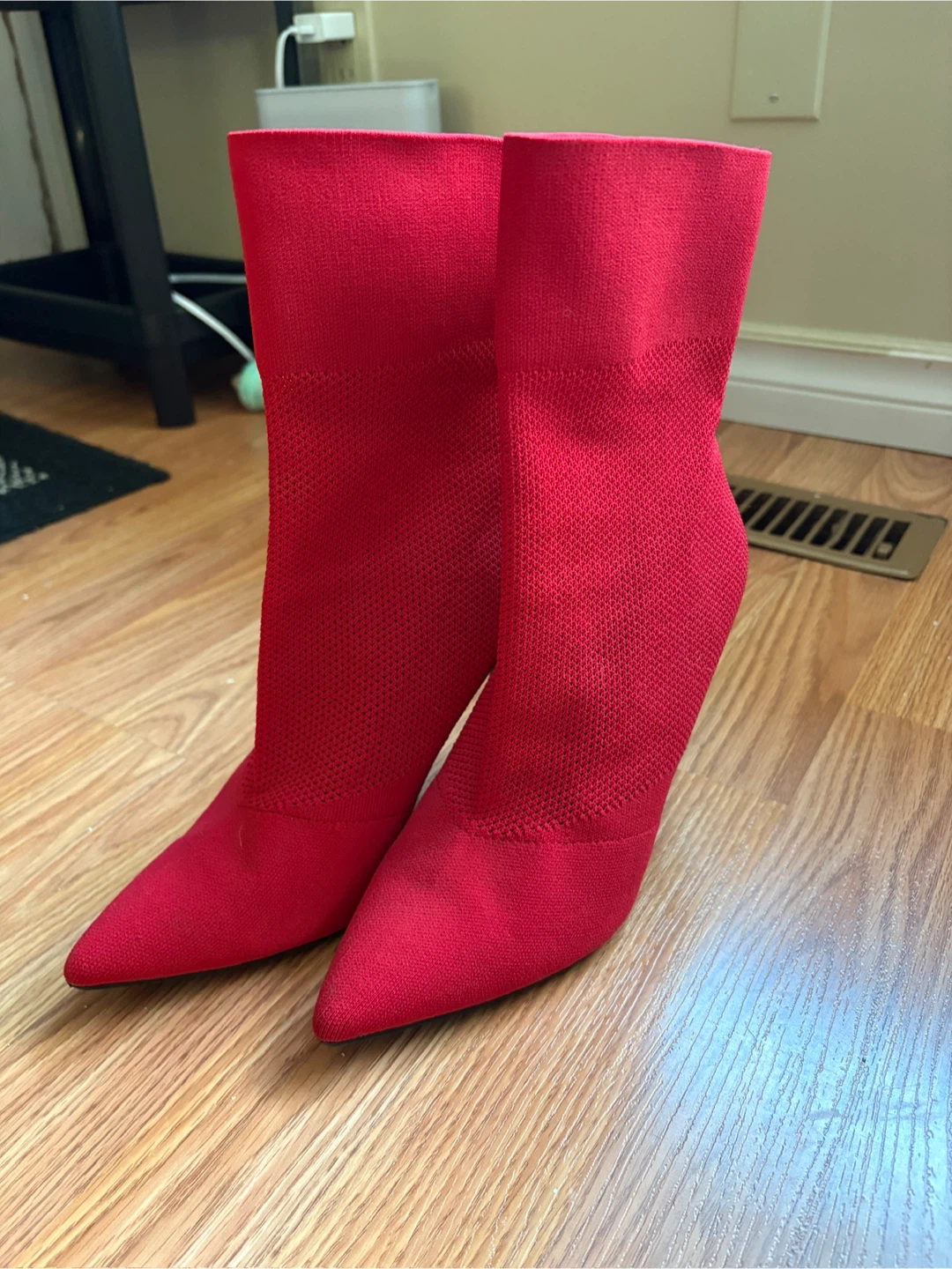Red Pointed Toe Ankle Boots - photo 2