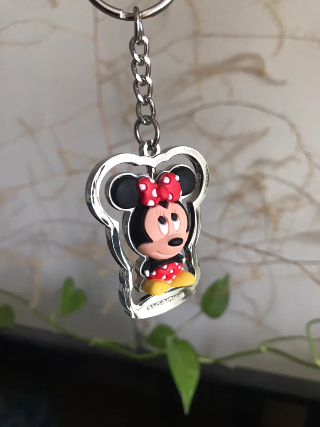 Minnie Mouse Swivel keychain - ✨NEW with tag