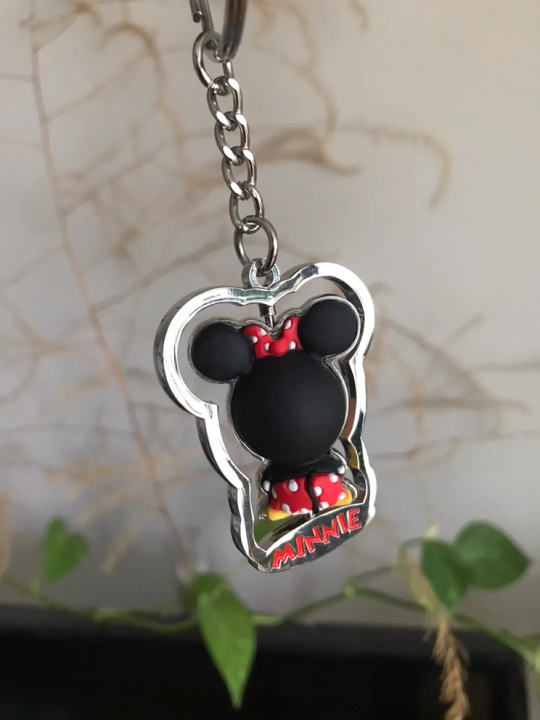 Minnie Mouse Swivel keychain - ✨NEW with tag image indicator(2)