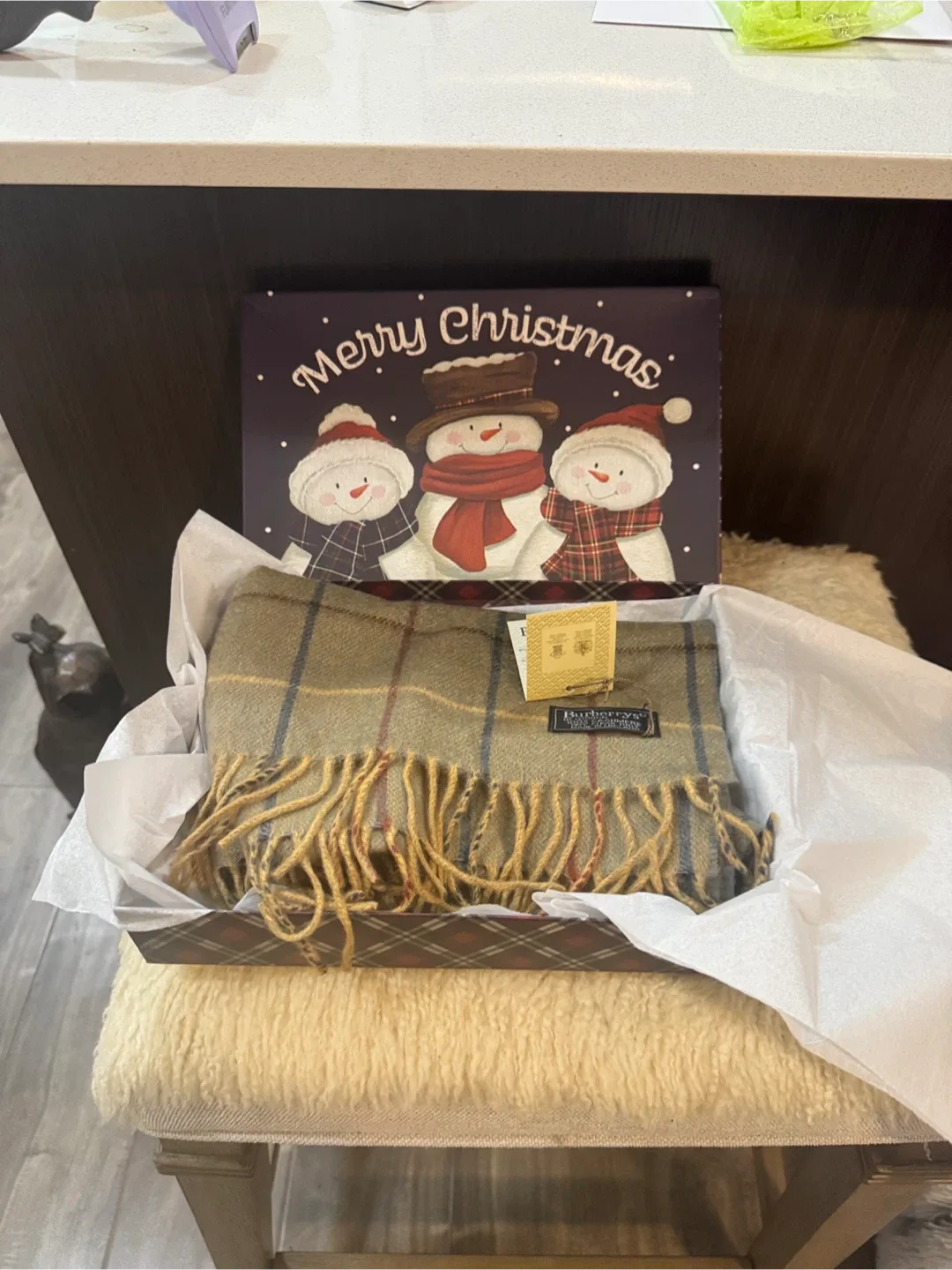 Burberry 💯 cashmere scarf 🧣