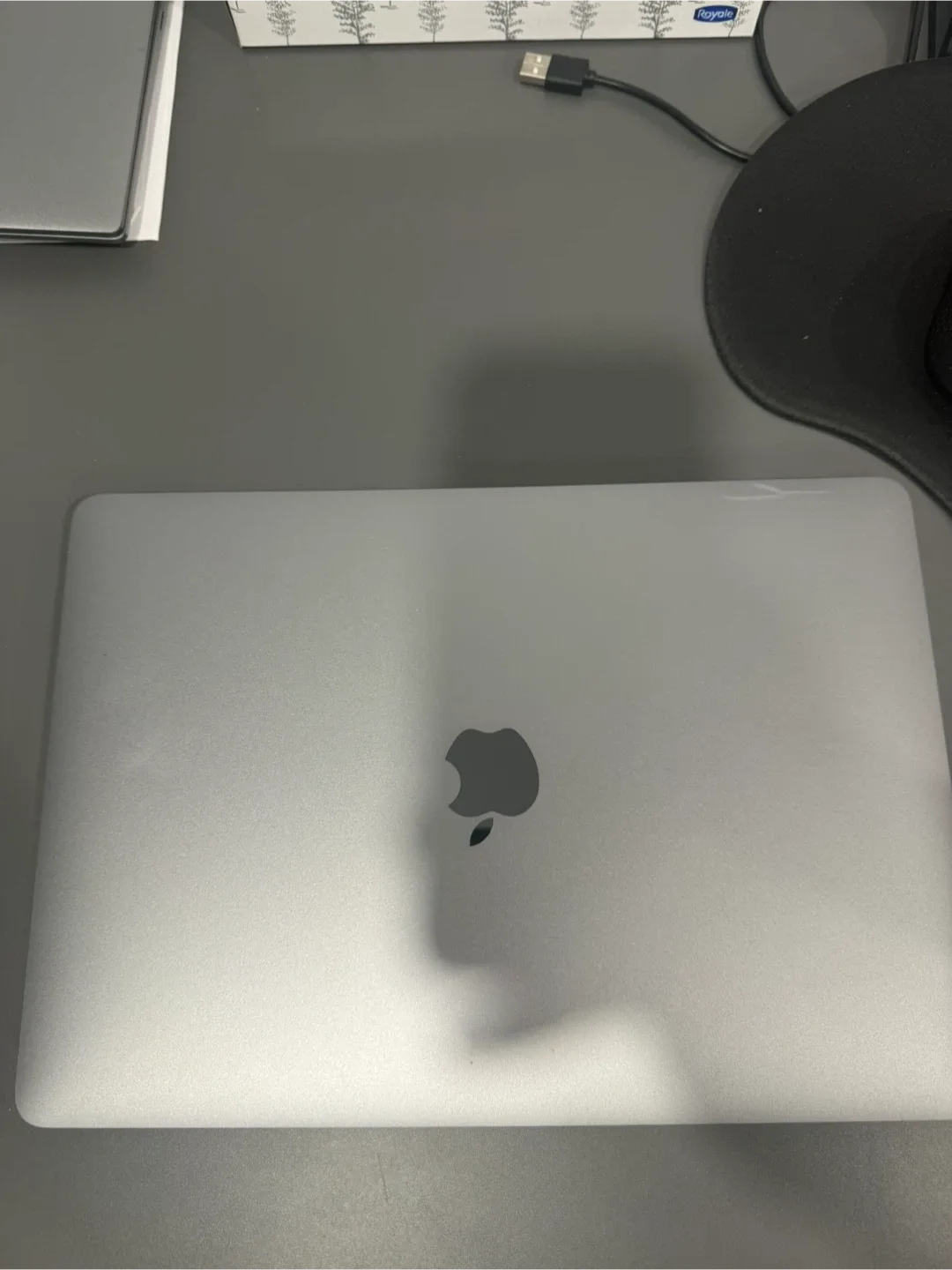 2022 MacBook Pro M2 chip image indicator(3)