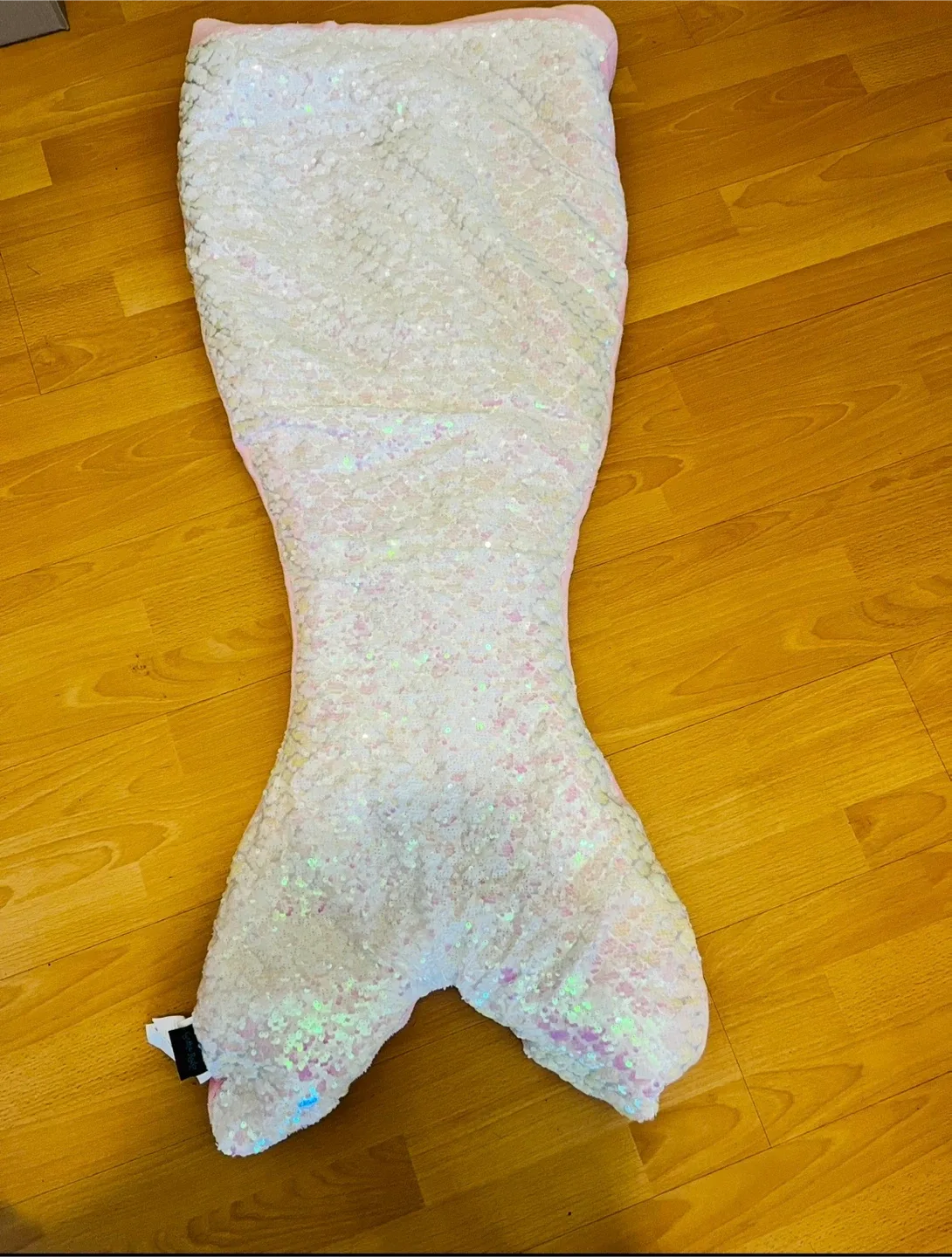 Mermaid Tail Blanket - Pink & White