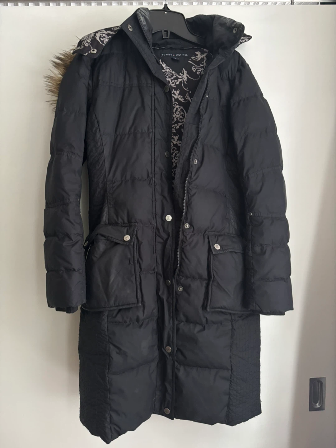 Tommy Hilfiger Black Puffer Coat w fur hood
