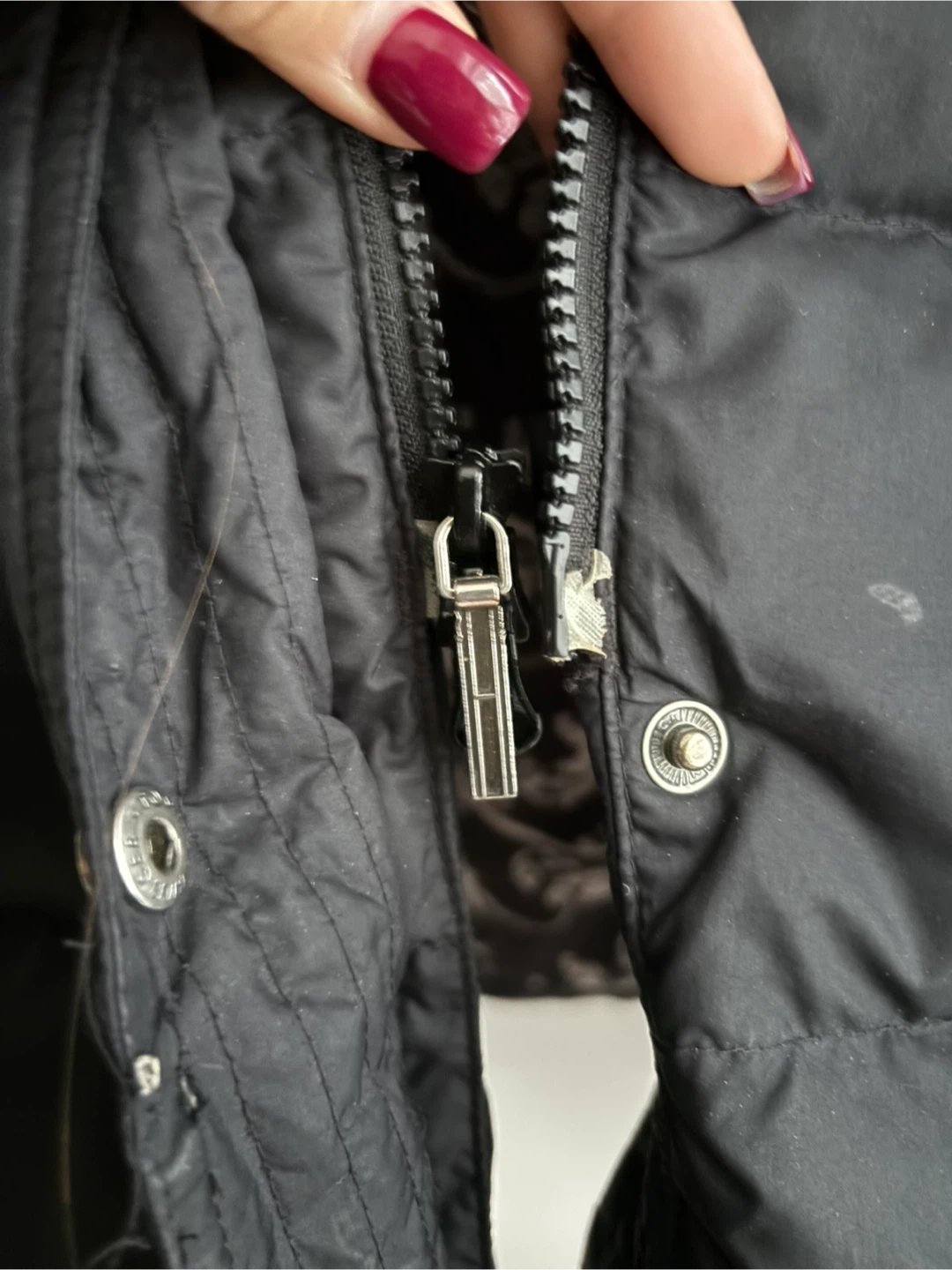 Tommy Hilfiger Black Puffer Coat w fur hood - photo 5