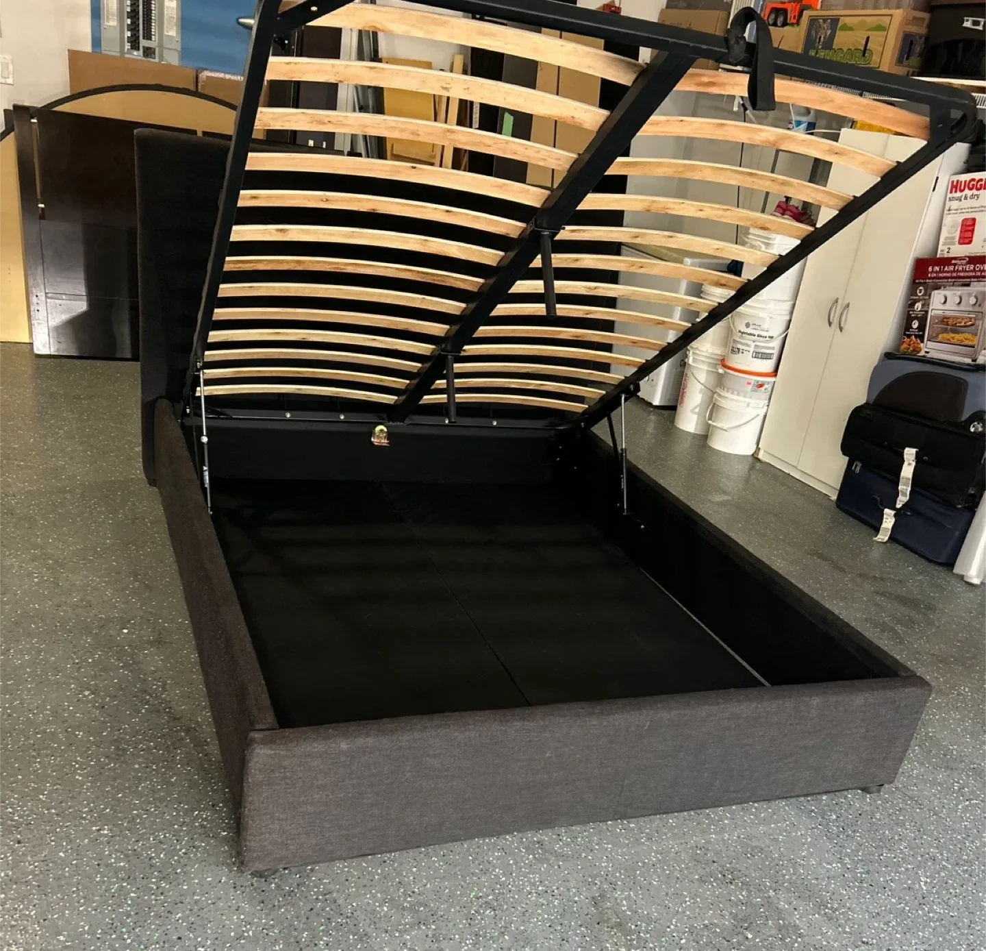 Upholstered queen Bed Frame with Storage