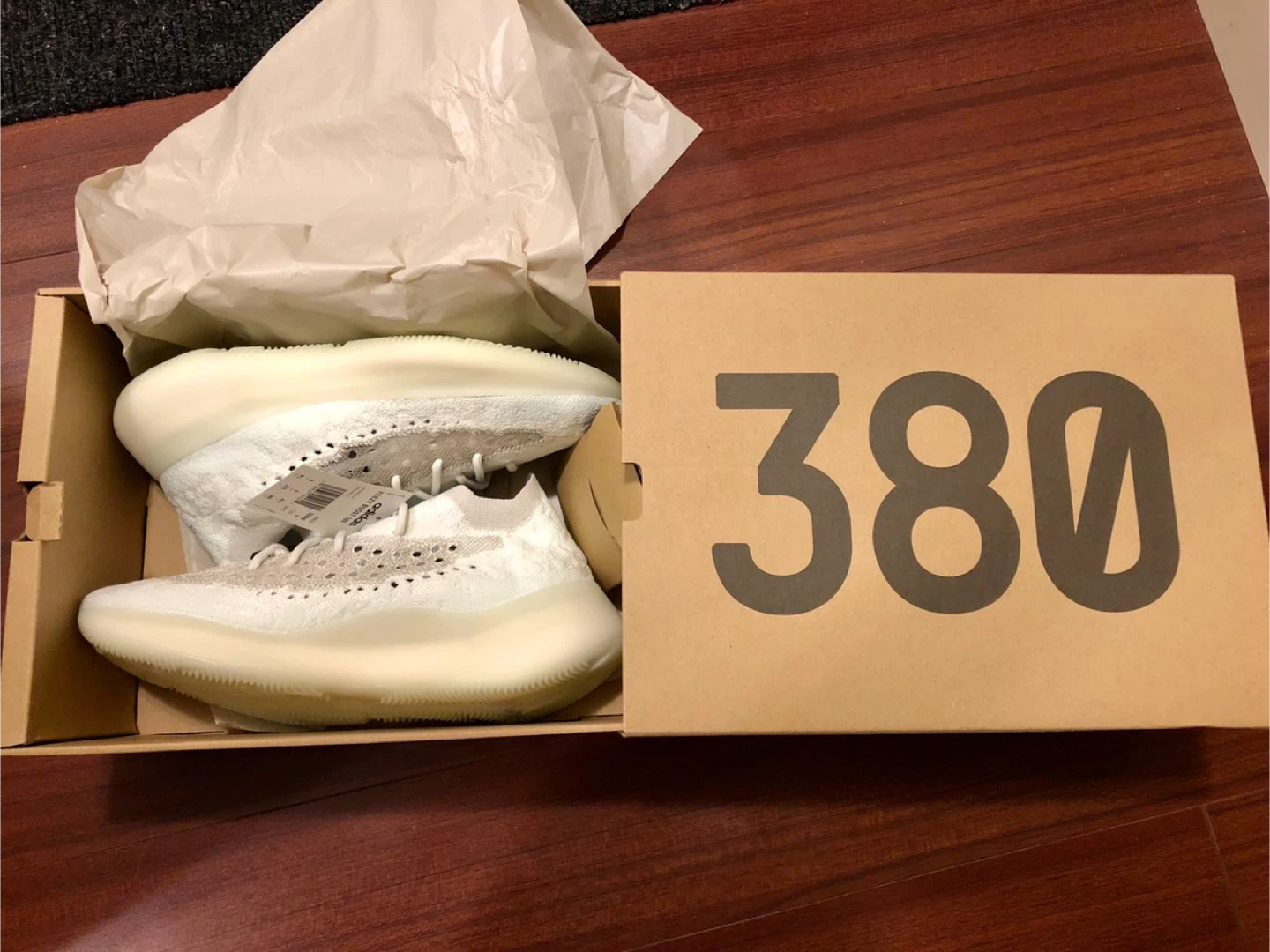 Adidas YEEZY 380 CalciteGlow Size US 9.5