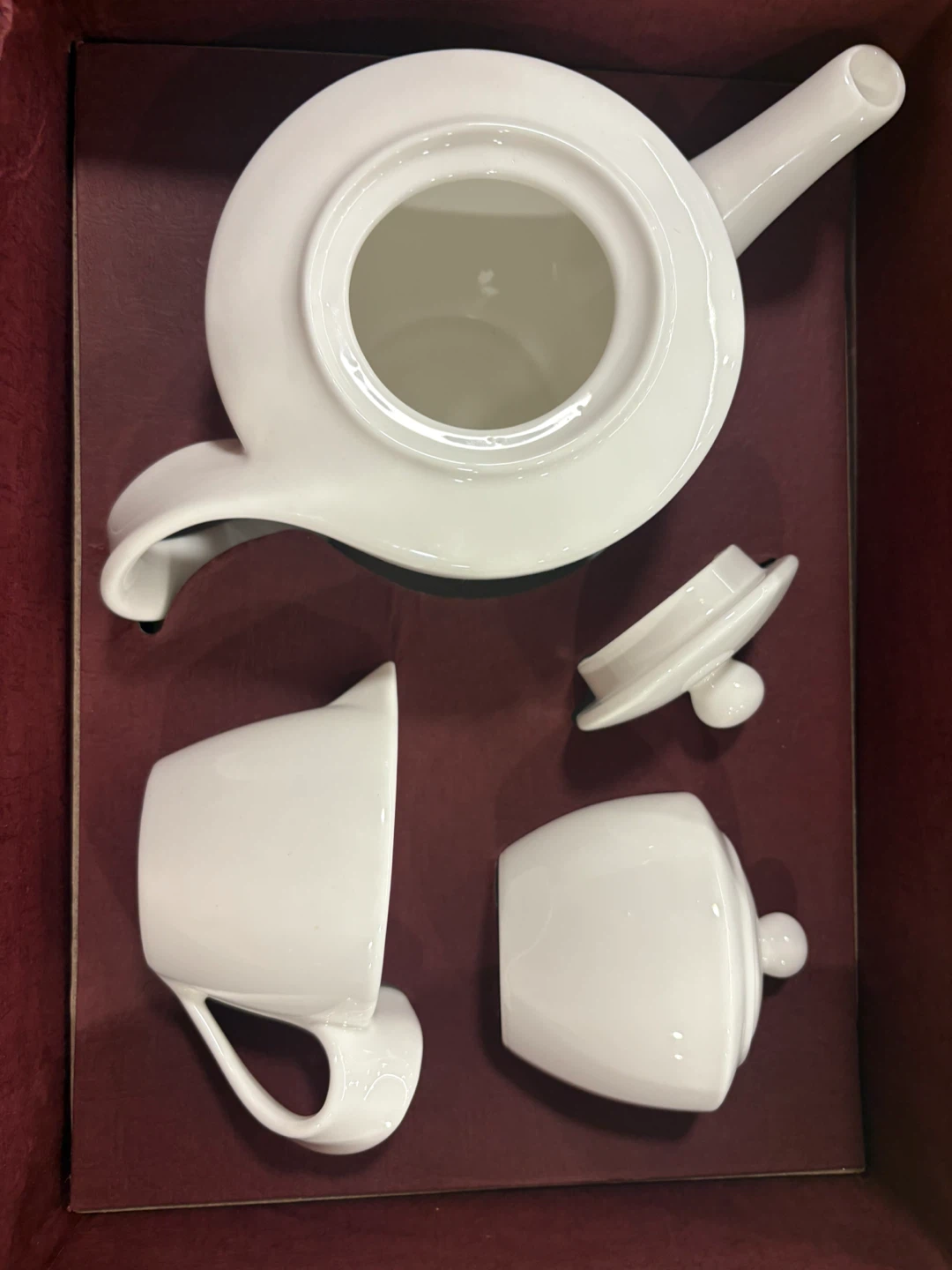 Royal Classic White Tea Set - New in Box