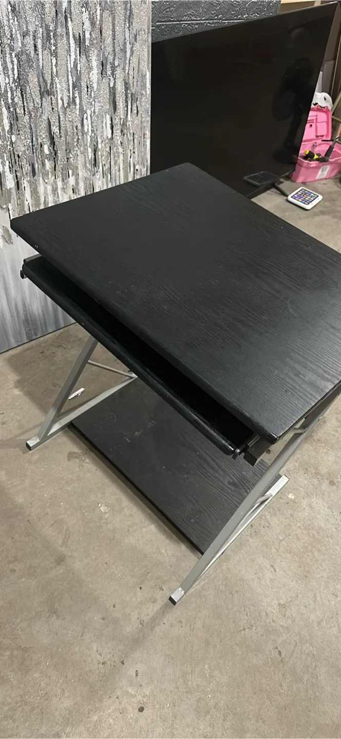 Black Desk with Pull-Out Keyboard Tray