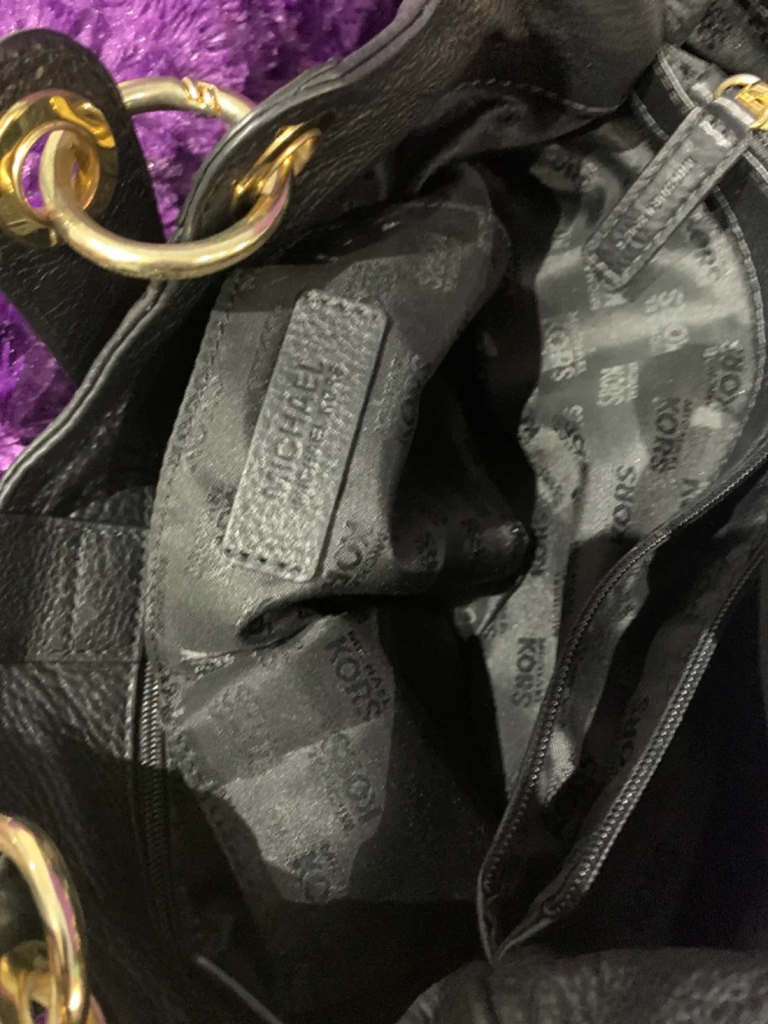 Michael Kors Black Leather Handbag image indicator(7)