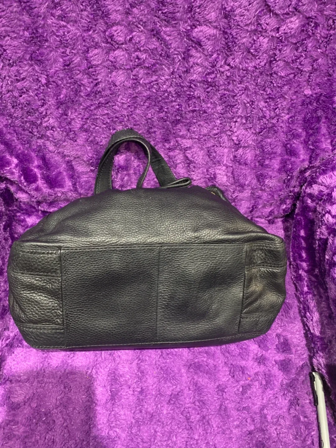 Michael Kors Black Leather Handbag image indicator(3)