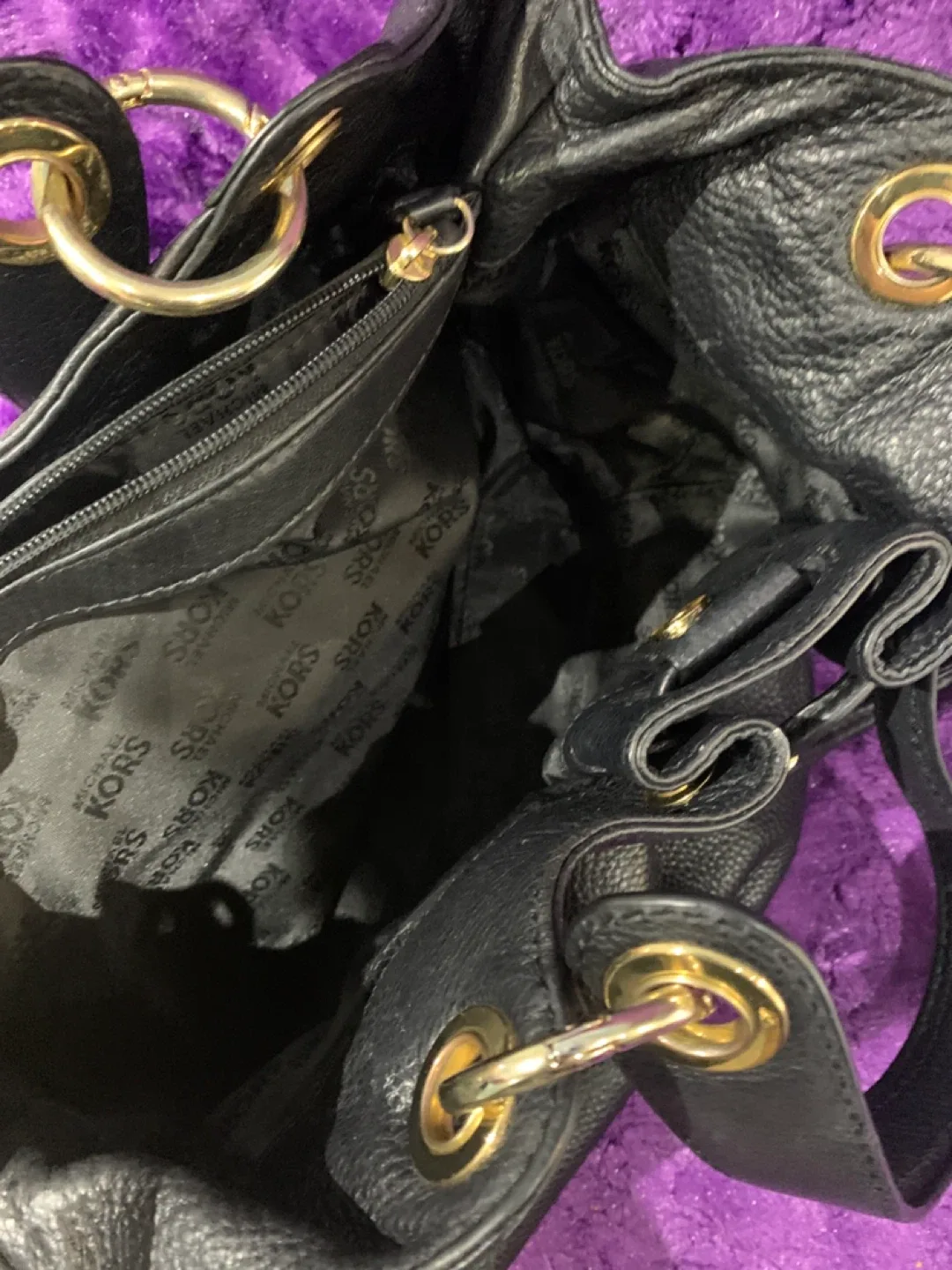 Michael Kors Black Leather Handbag image indicator(8)