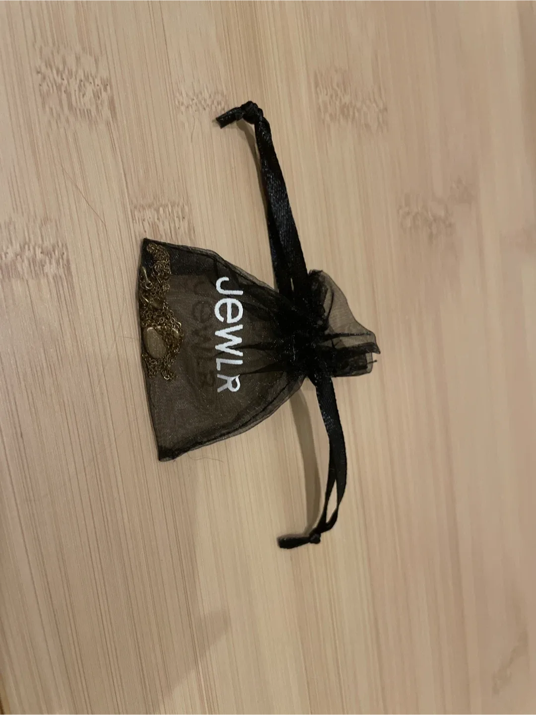 New JEWLR Gold Heart Necklace image indicator(4)