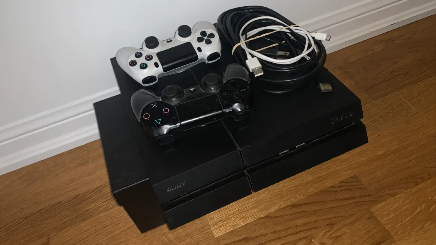 PlayStation 4 with 2 Controllers