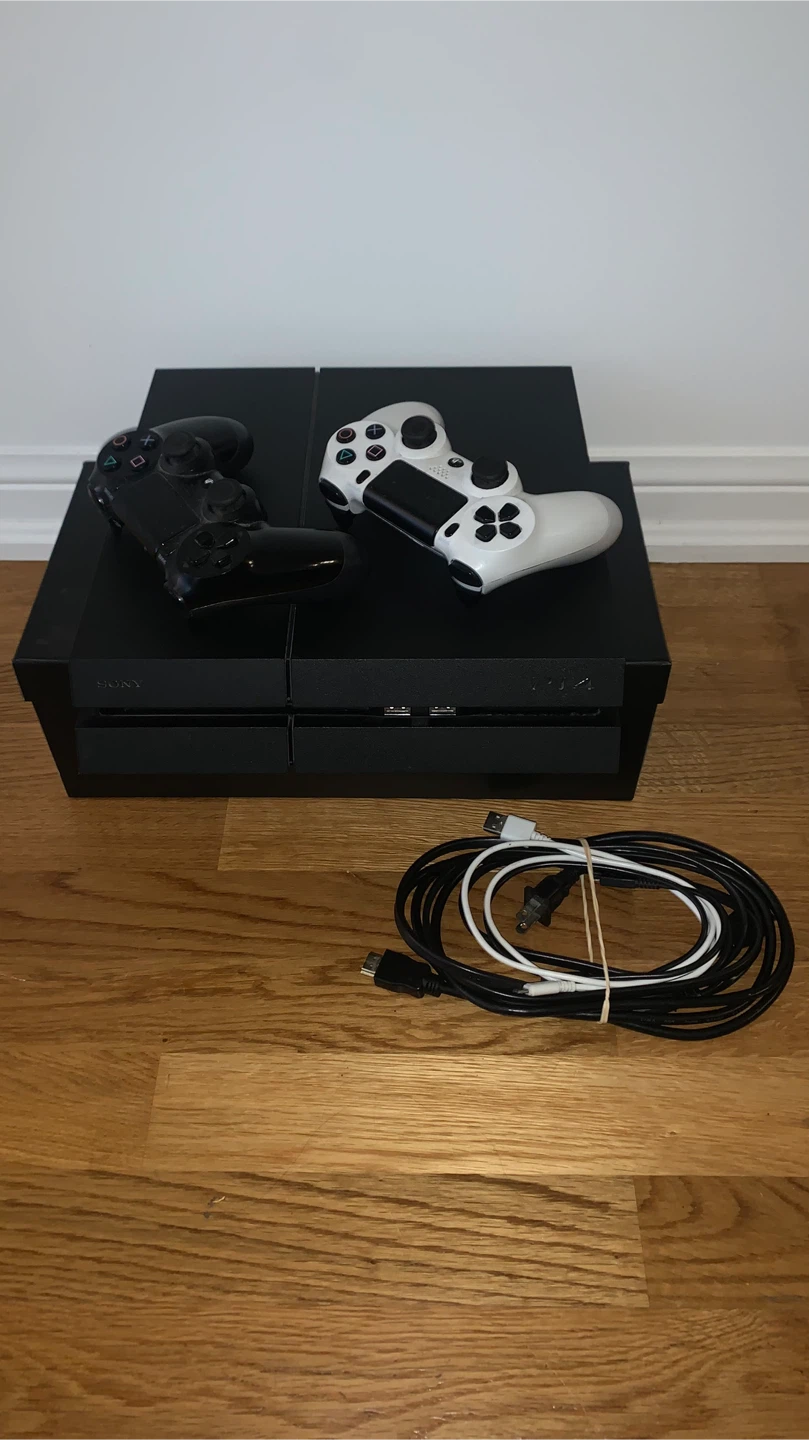 PlayStation 4 with 2 Controllers - photo 2
