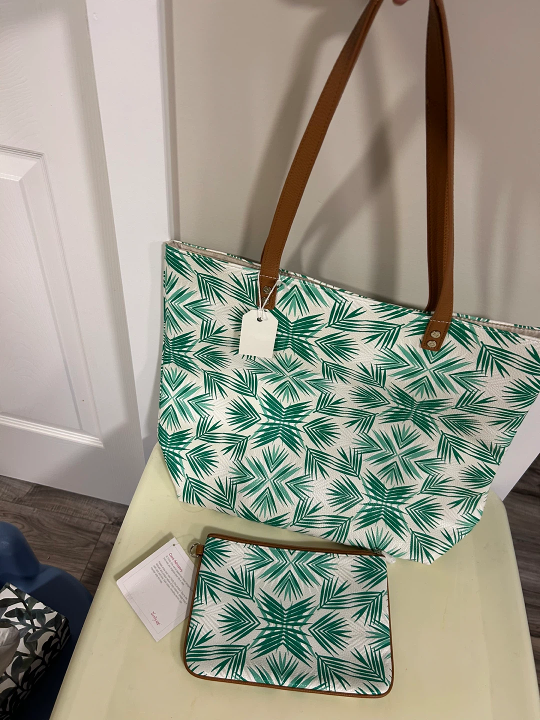 Thirty-Tote Bag with large wristlet - photo 5