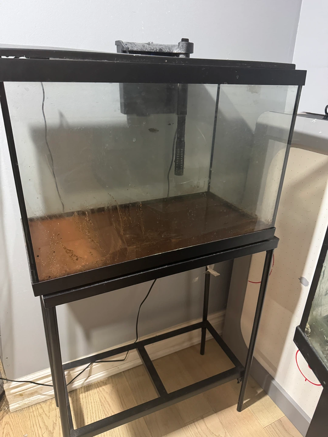 20 Gallon Fish Tank with Stand - photo 5