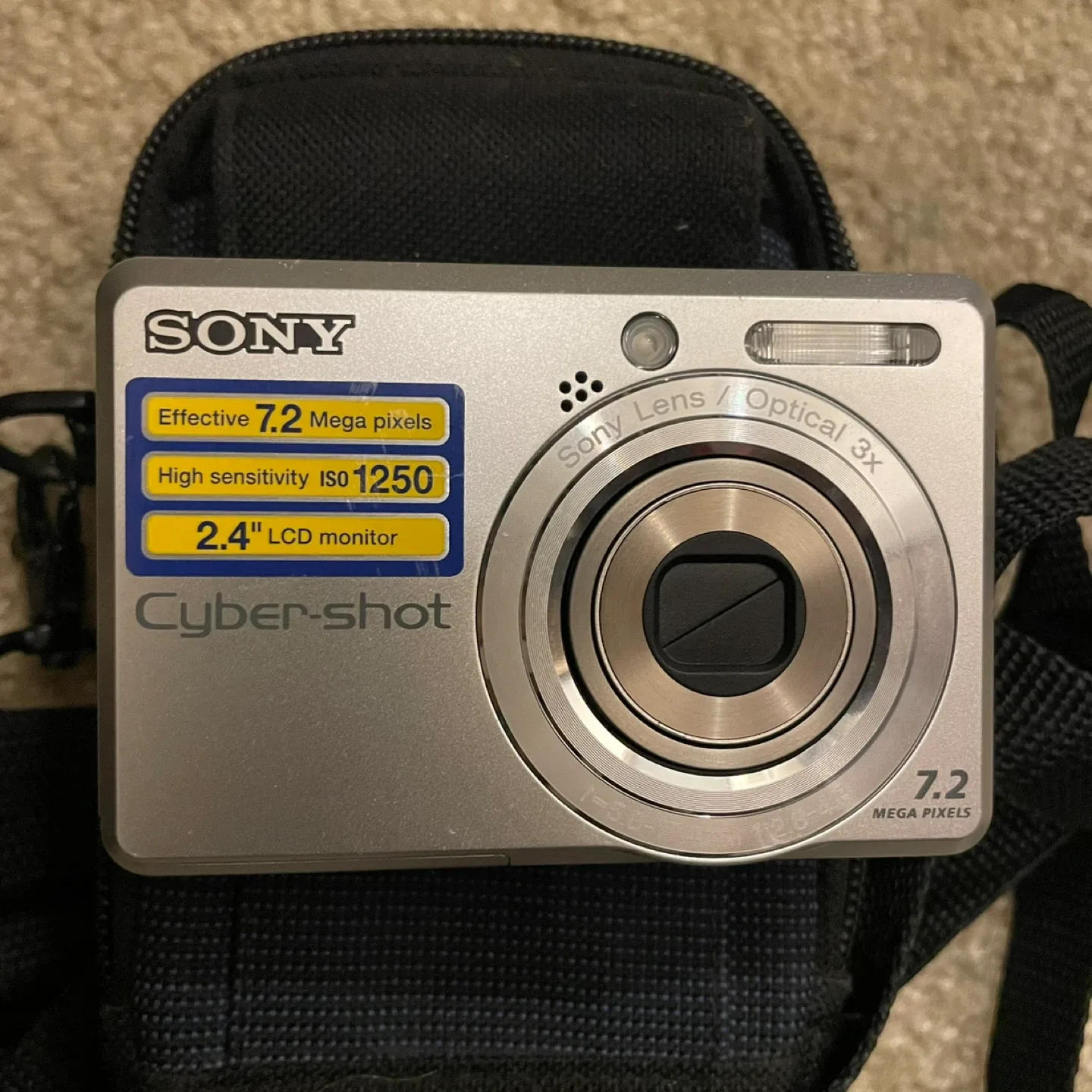 Sony Cyber-shot DSC-S730 Digital Camera