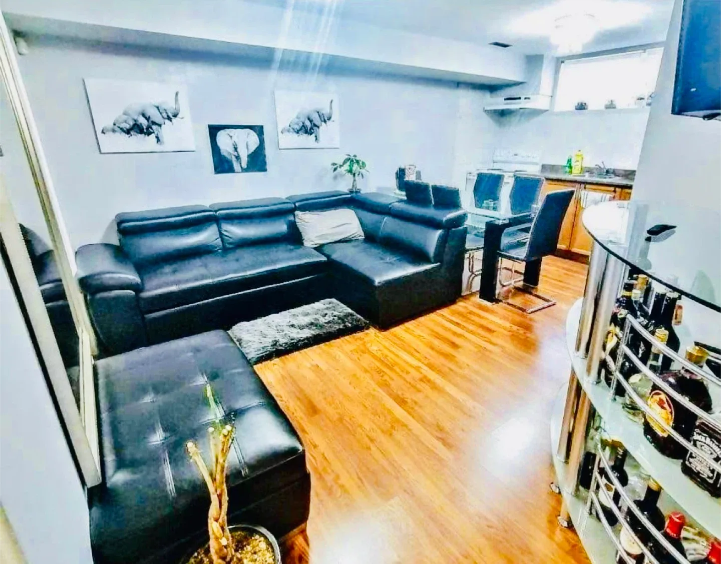 2 bedroom Basement for rent