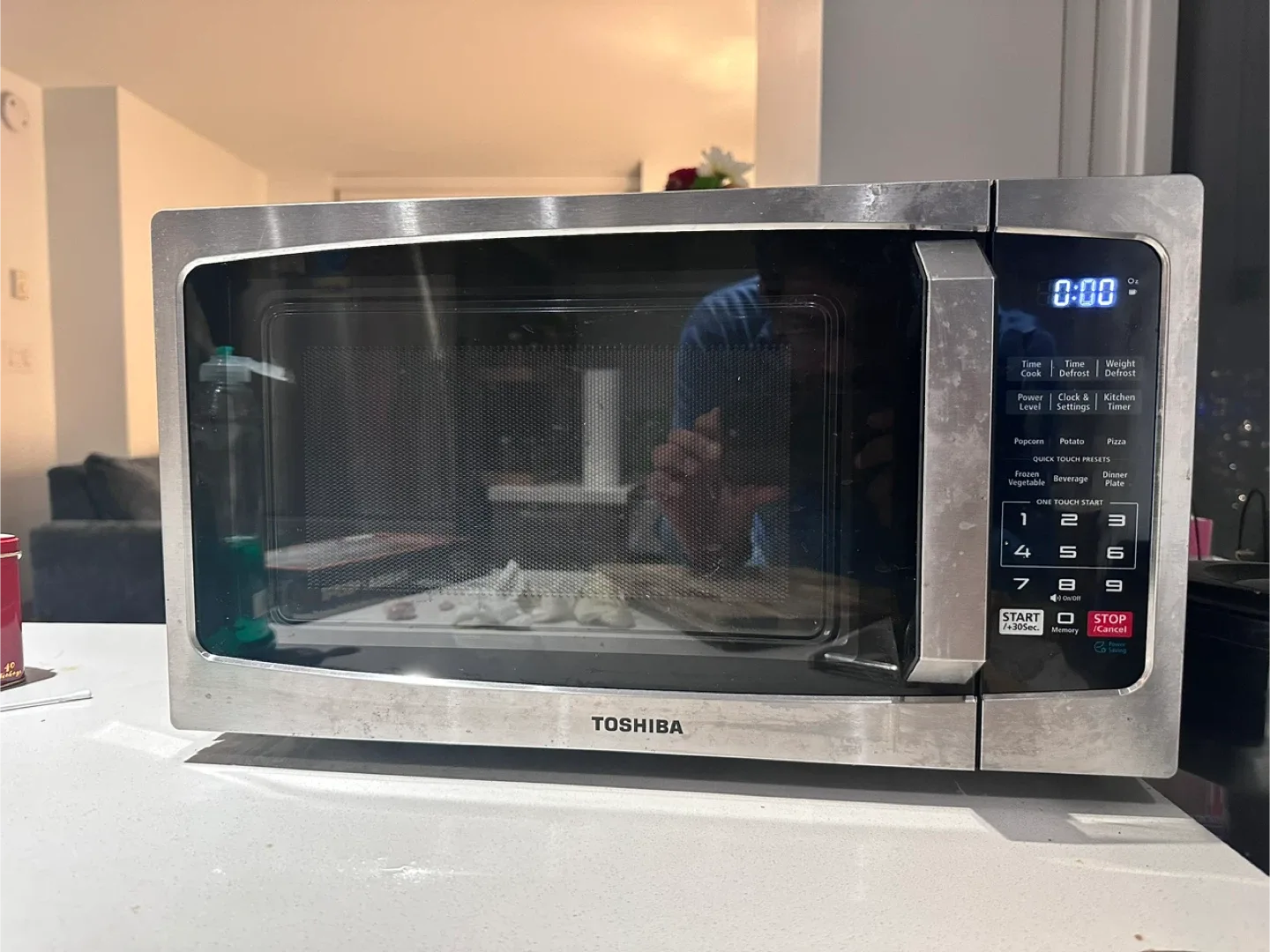 Toshiba Microwave Oven 0.9cc