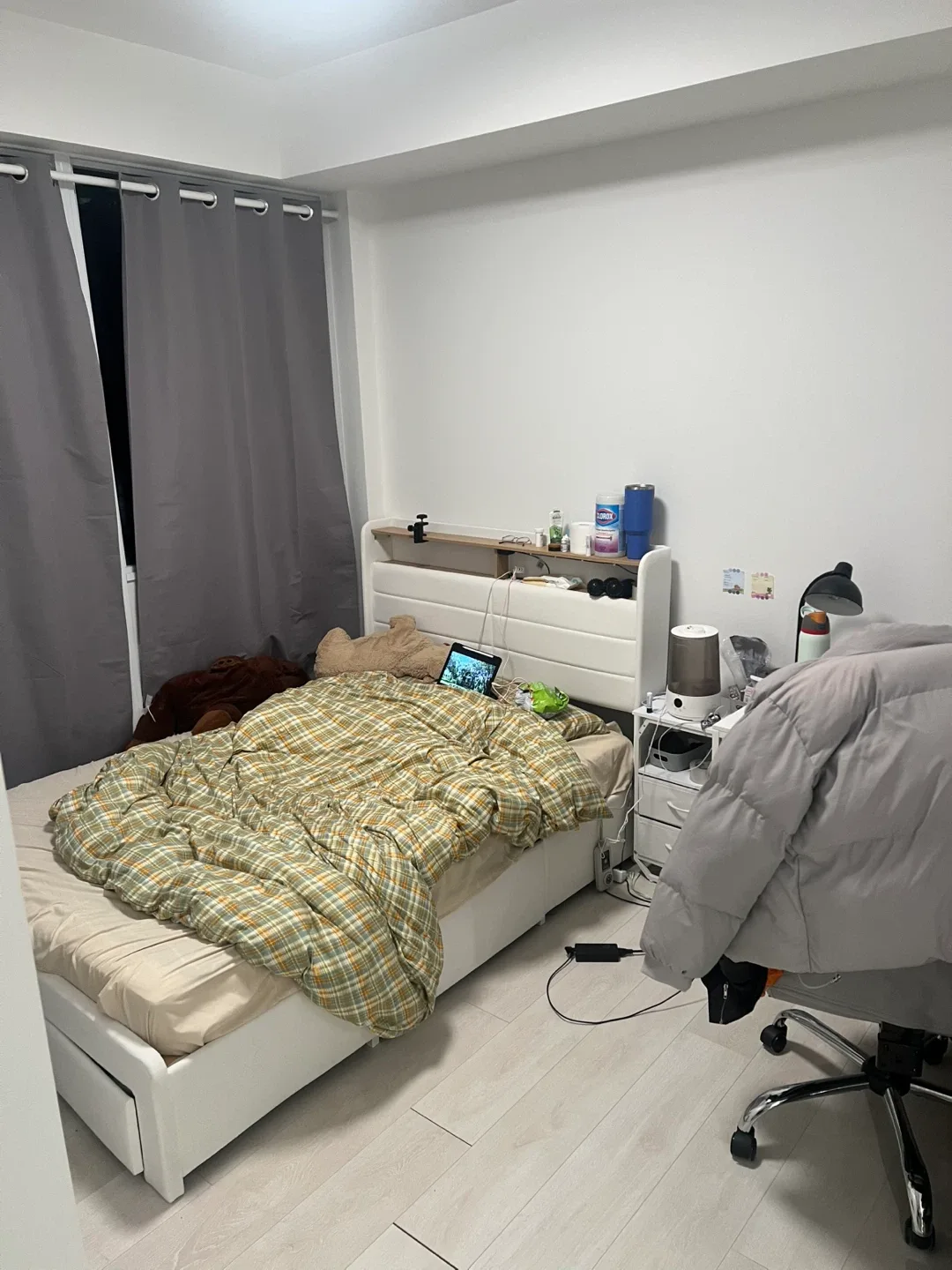 Master room with private washroom Sublet in Eglinton