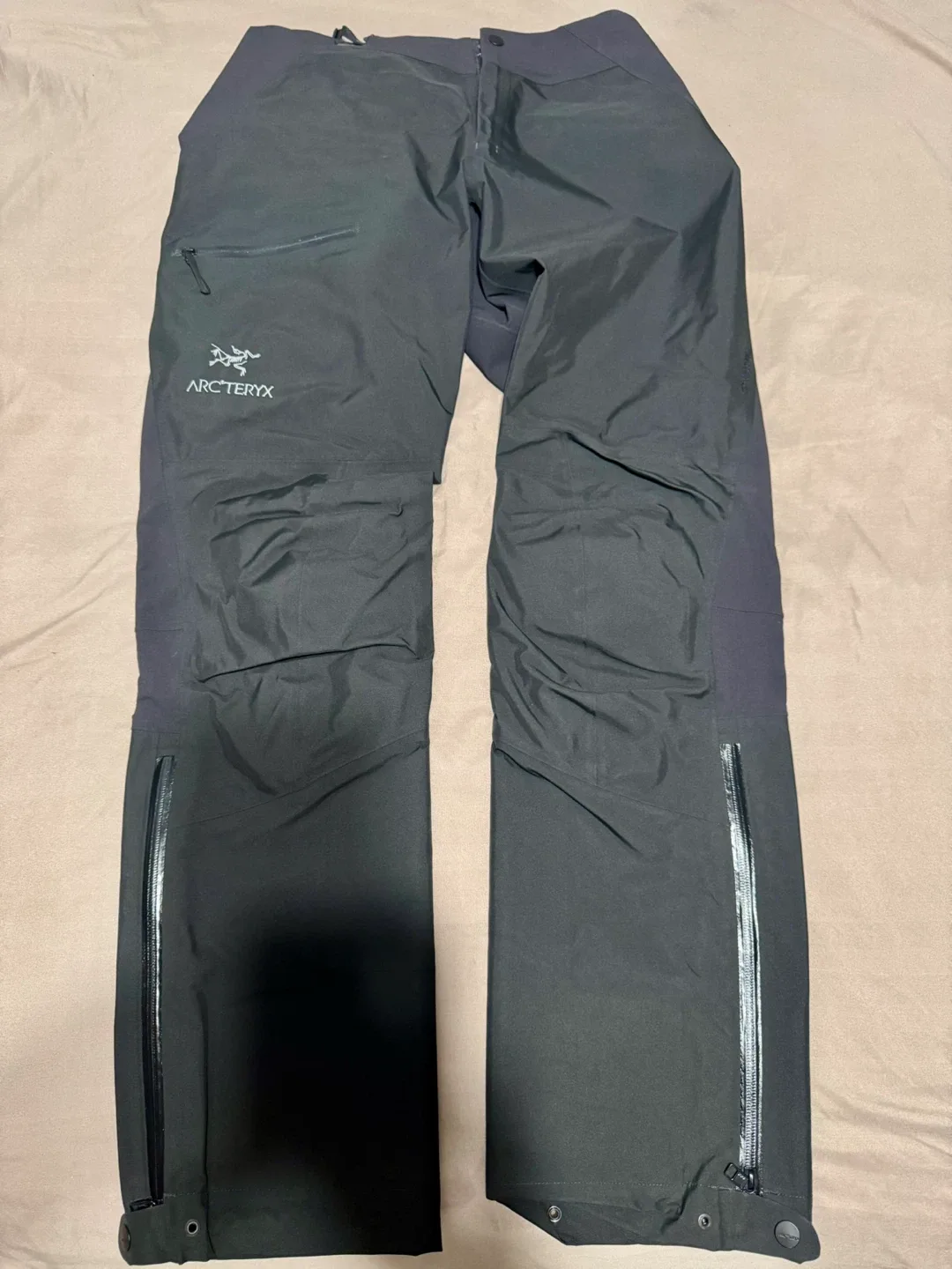 Arc'teryx Black Men's Pants Size S
